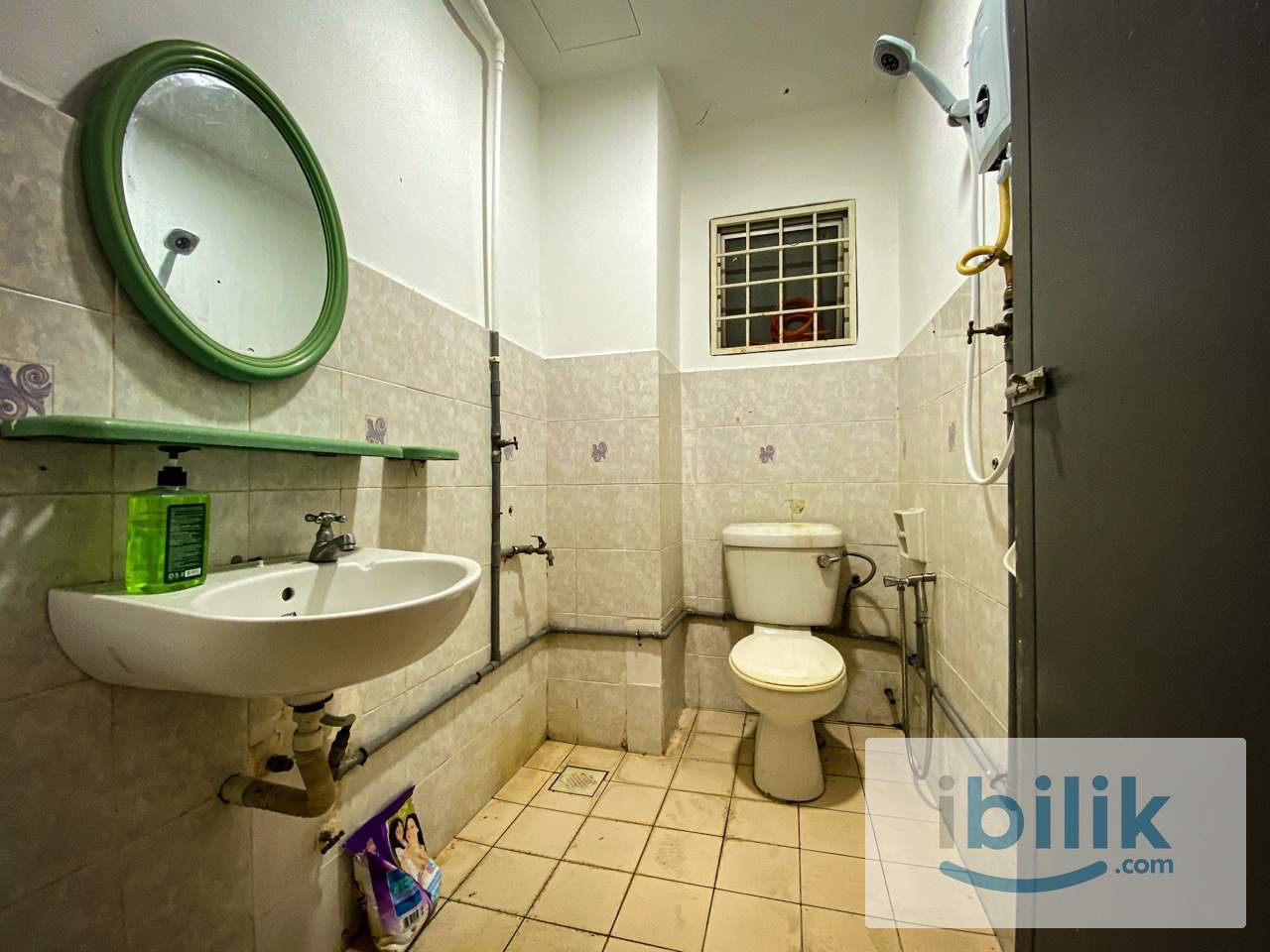 [Malay Female] Middle Room Ridzuan Condominium Sunway TR0188 - Image 6