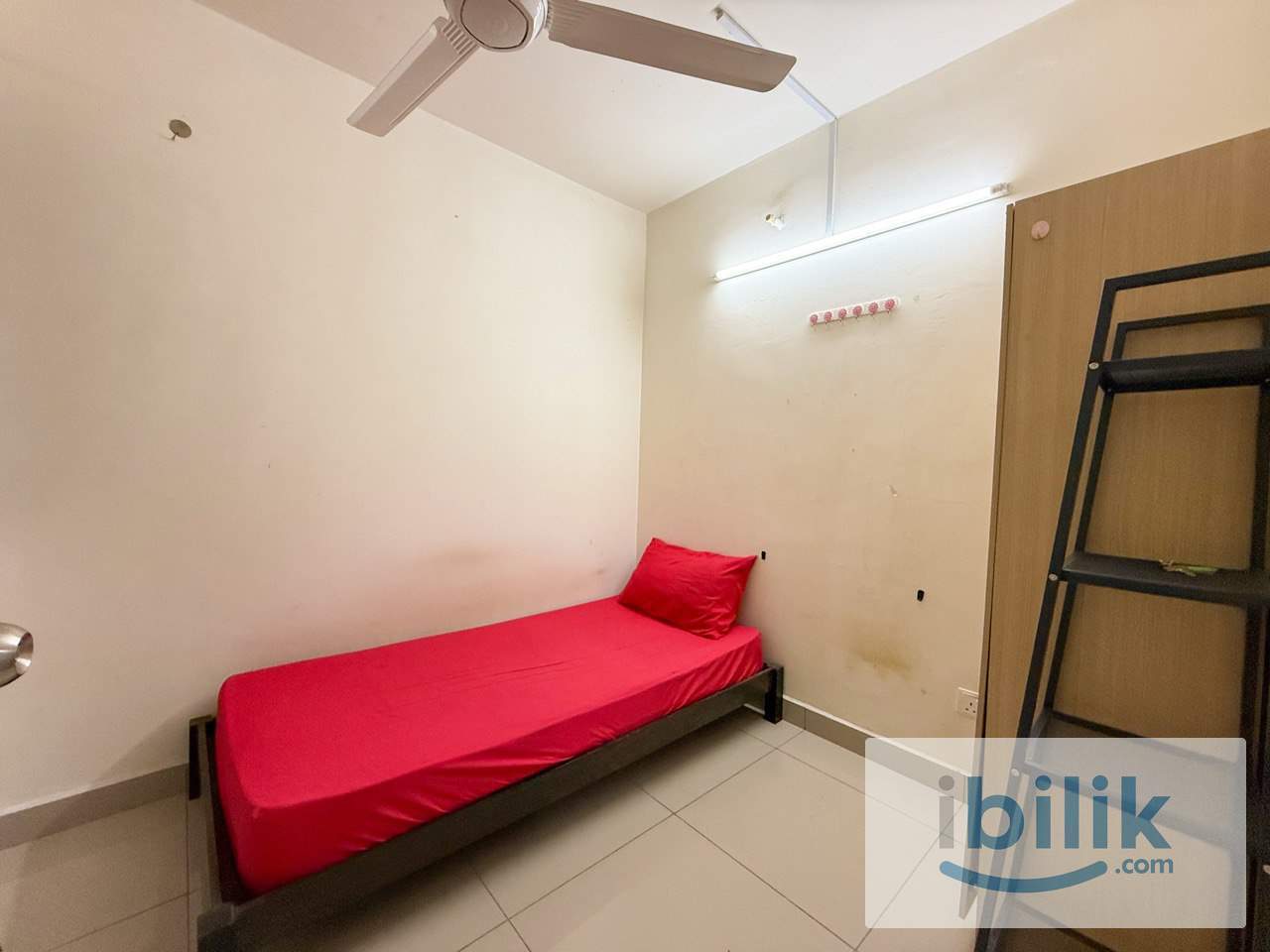 [Malay Female] Middle Room Sentrovue Puncak Alam TR0086 - Image 1