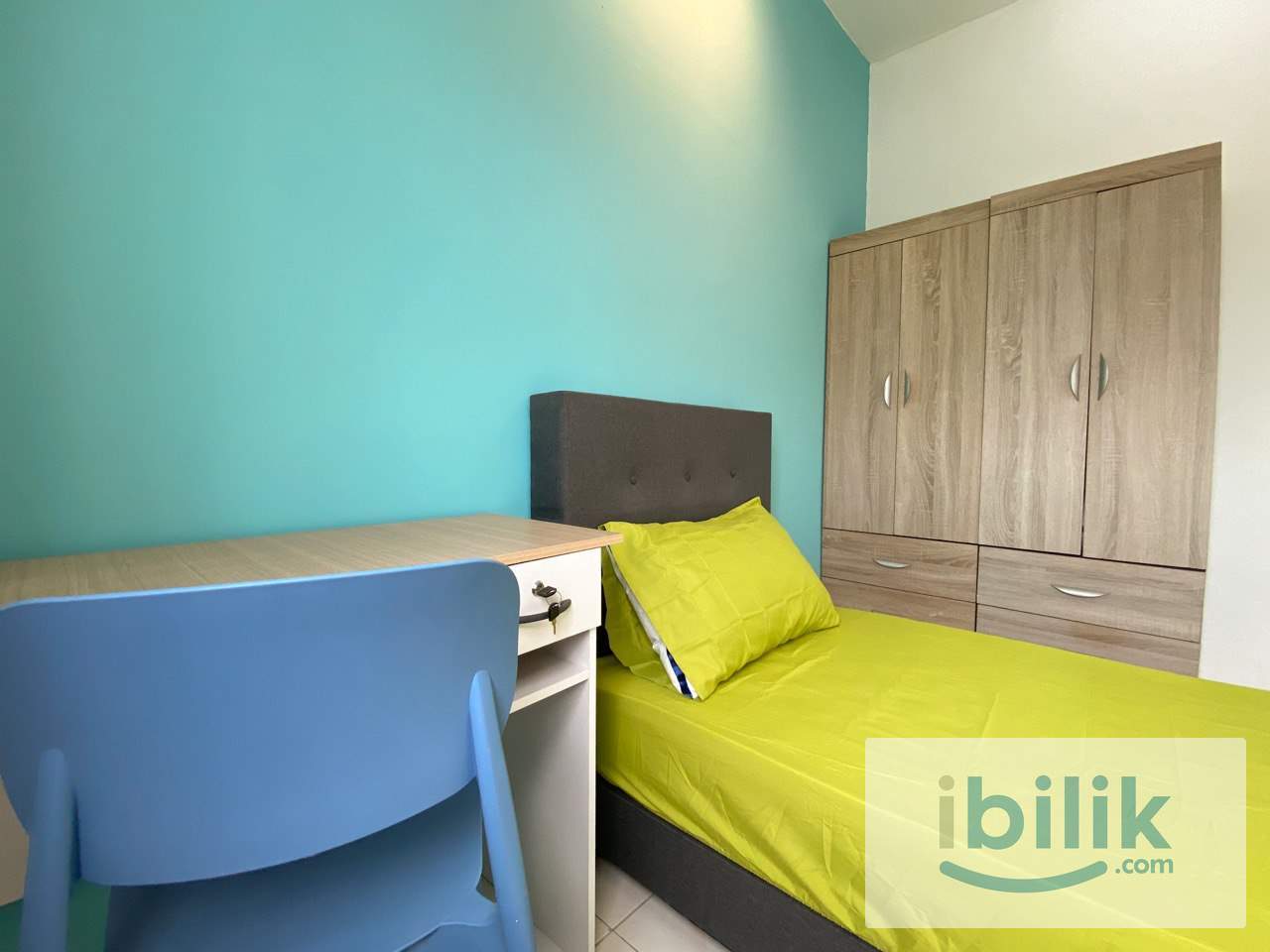 [Malay Female] Middle Room Vista Pinggiran Seri Kembangan TR0195 - Image 2