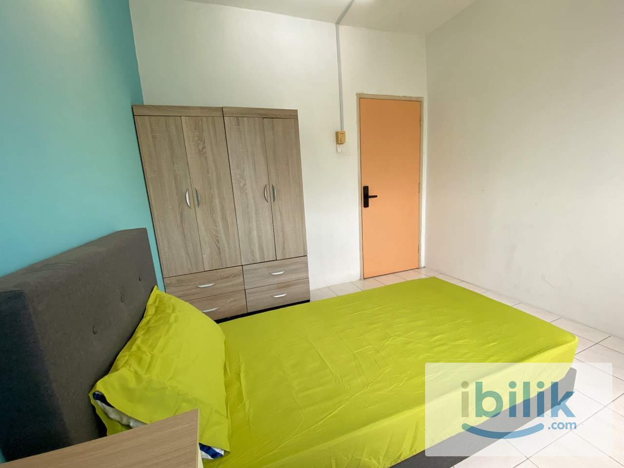[Malay Female] Middle Room Vista Pinggiran Seri Kembangan TR0195 - Image 4