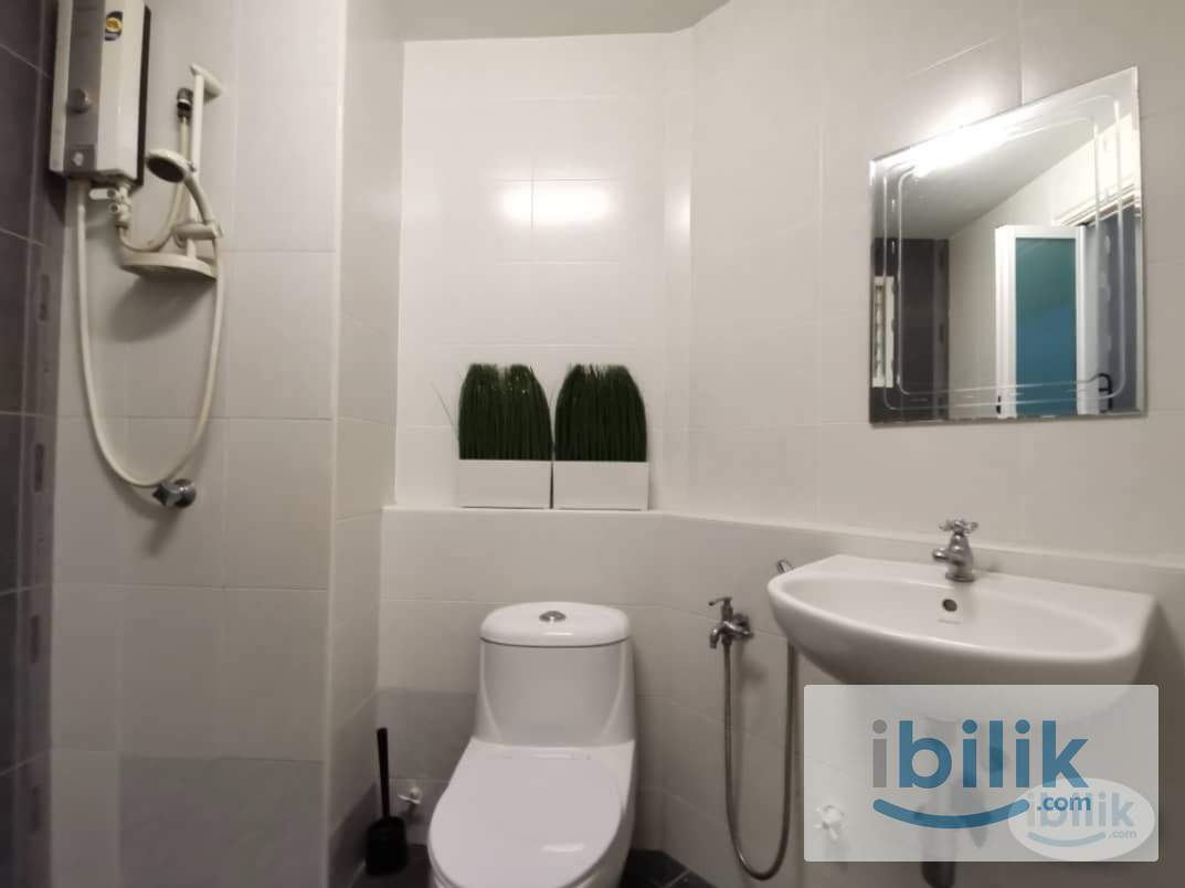 MASTER Bedroom with attached (own) bathroom - Image 1