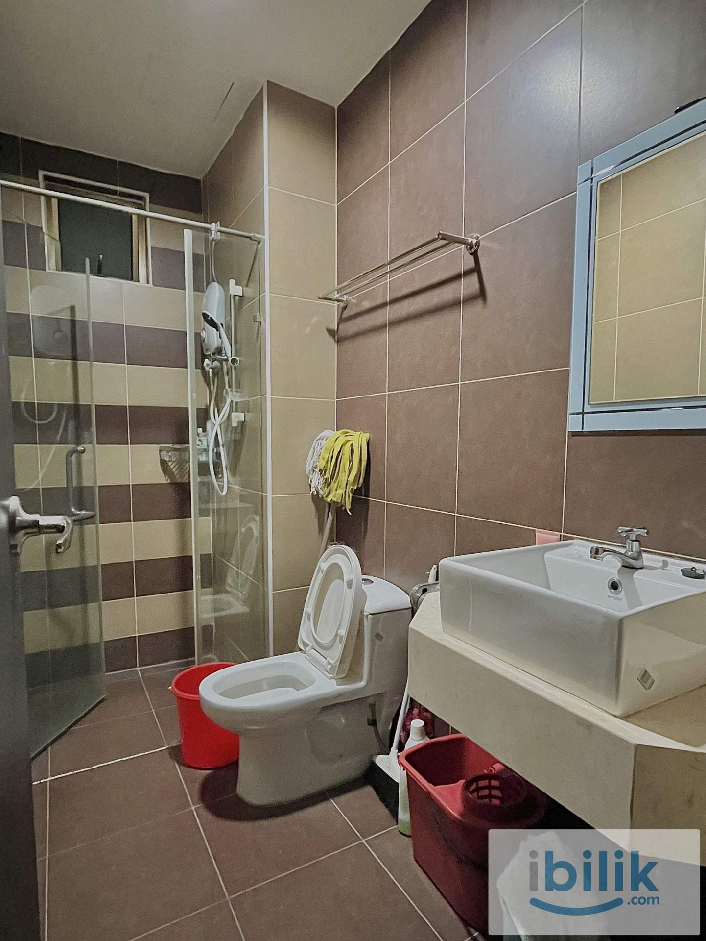 Female Medium Room @ D Inspire Bestari, Nusa Bestari - Image 2