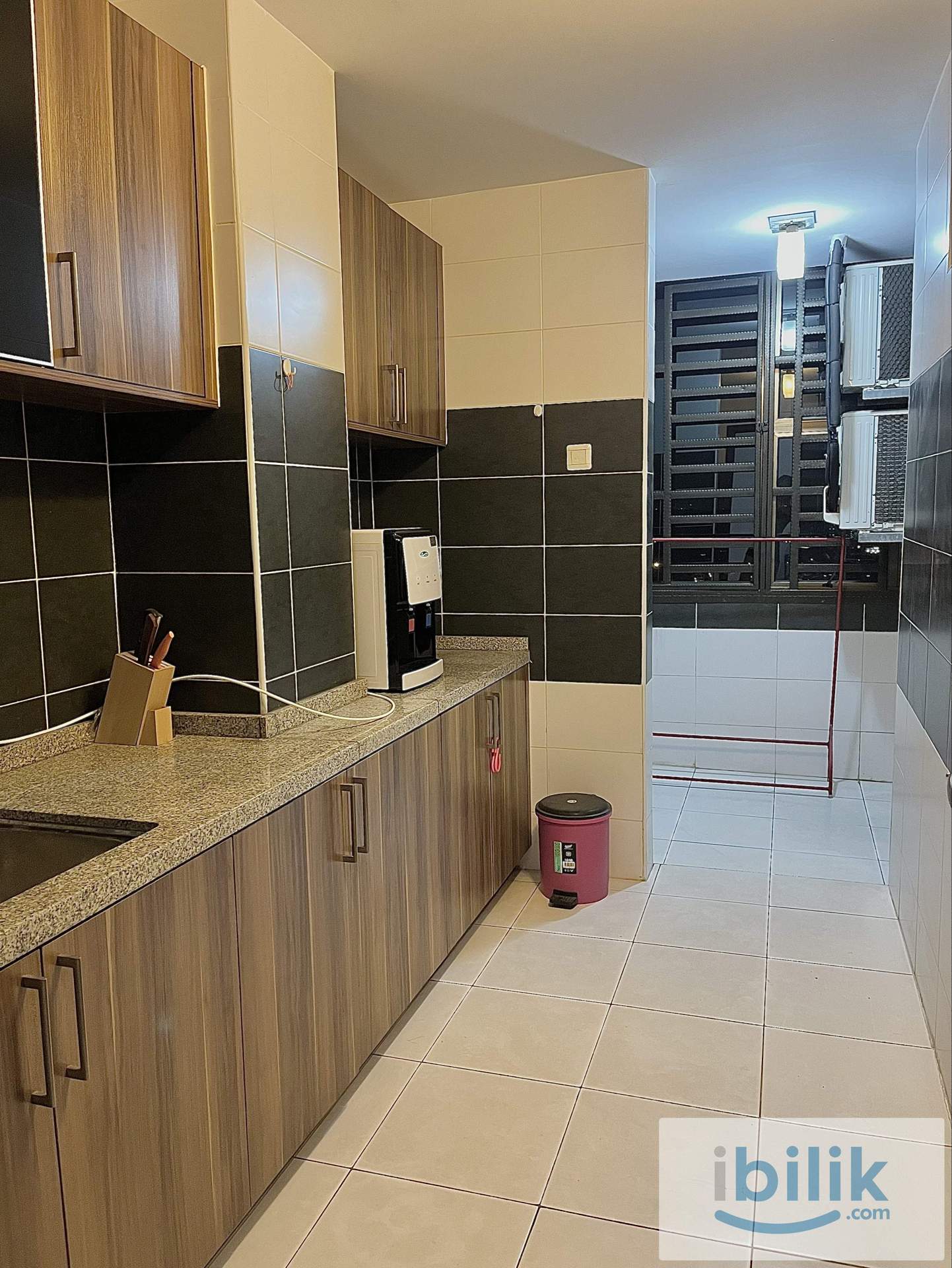 Female Medium Room @ D Inspire Bestari, Nusa Bestari - Image 3
