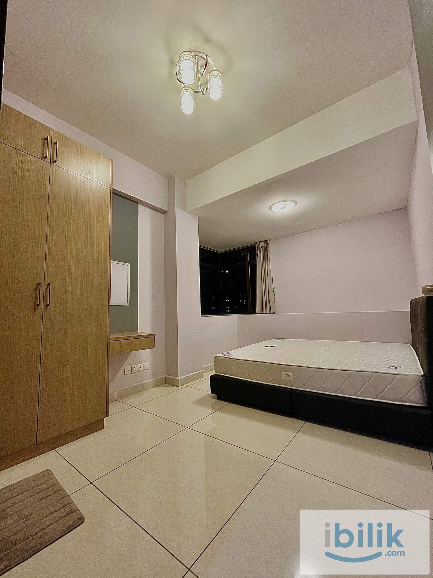 Female Master Room @ D Inspire Bestari, Nusa Bestari - Image 1