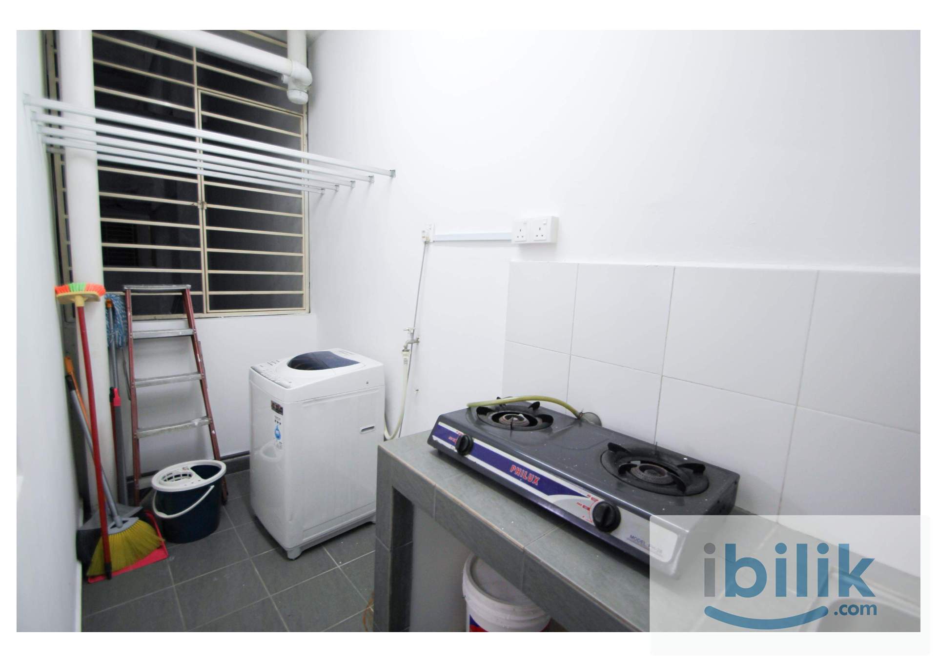 Walking distance MRT line Casa residenza Master bedroom ensuite private bath, fully furnished ready move in  - Image 2