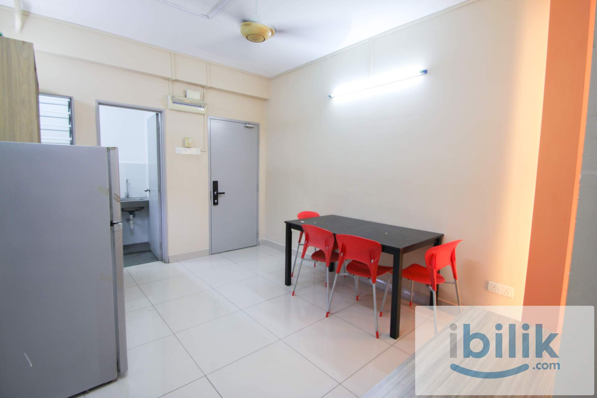 Walking distance MRT line Casa residenza Master bedroom ensuite private bath, fully furnished ready move in  - Image 6