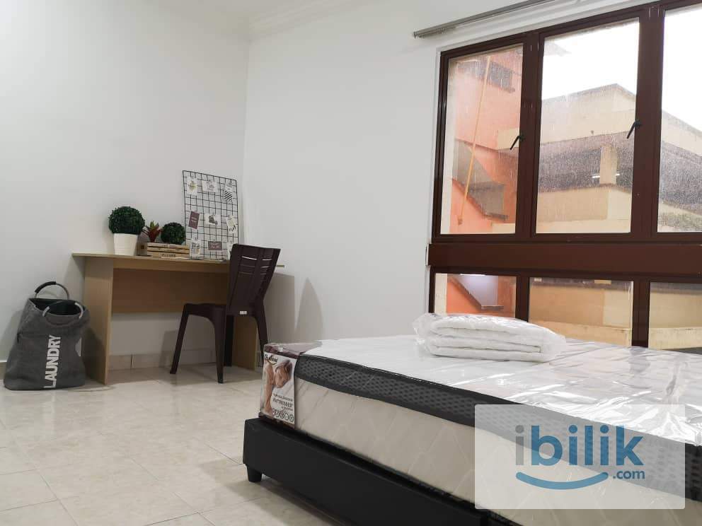 Nearest block to MRT (Low floor)‼️PROMO end 30 june‼️ Limited offer ✅🙋‍♀️Block F Queen Bed fully furnished ready move in - Image 2