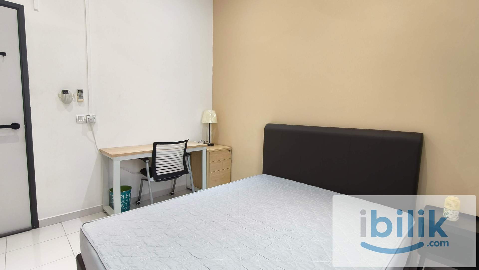 Common Room at Taman Setia Indah 10, Tebrau, Mount Austin - Image 4