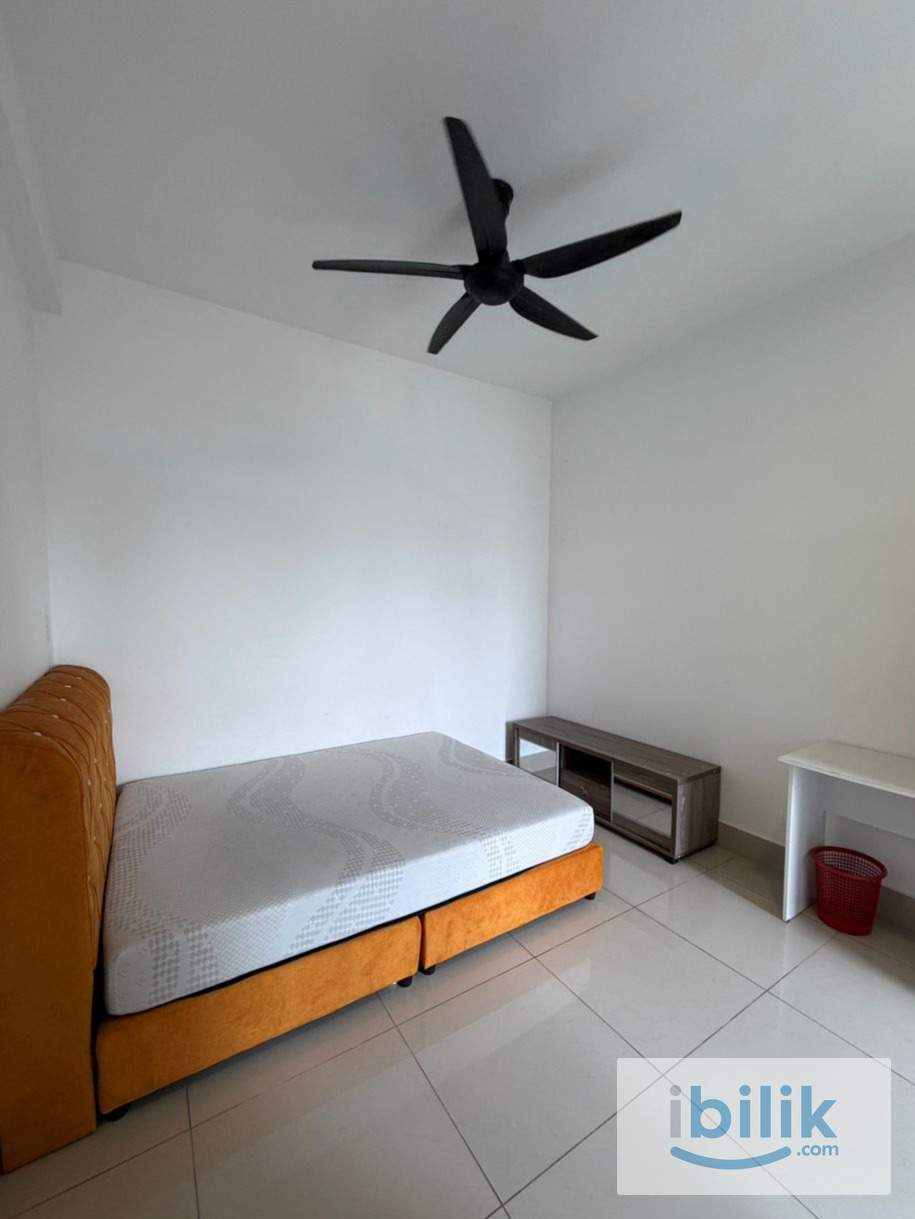Master Room at Razak City Residence, Sungai Besi - Image 1