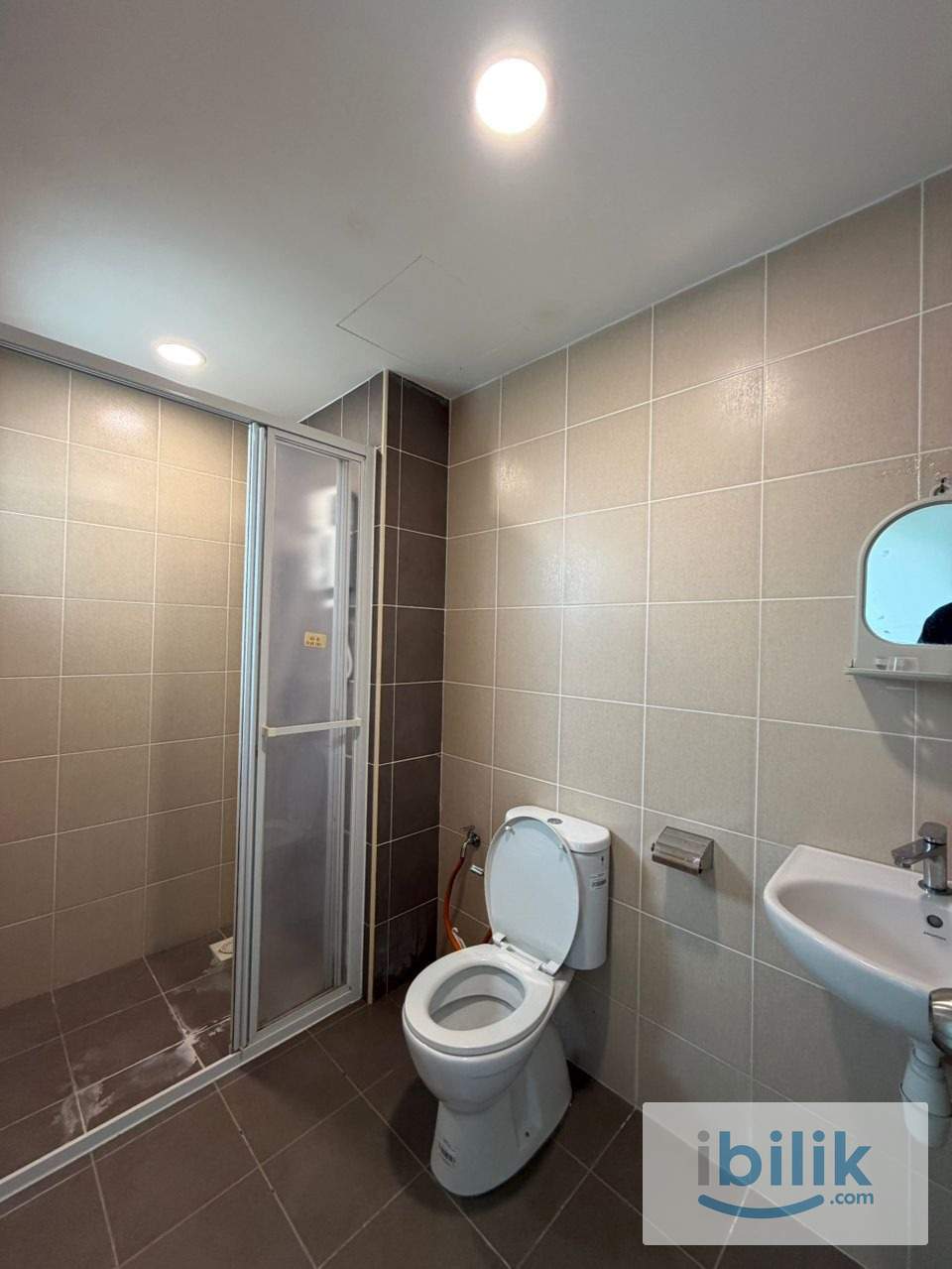 Master Room at Razak City Residence, Sungai Besi - Image 3