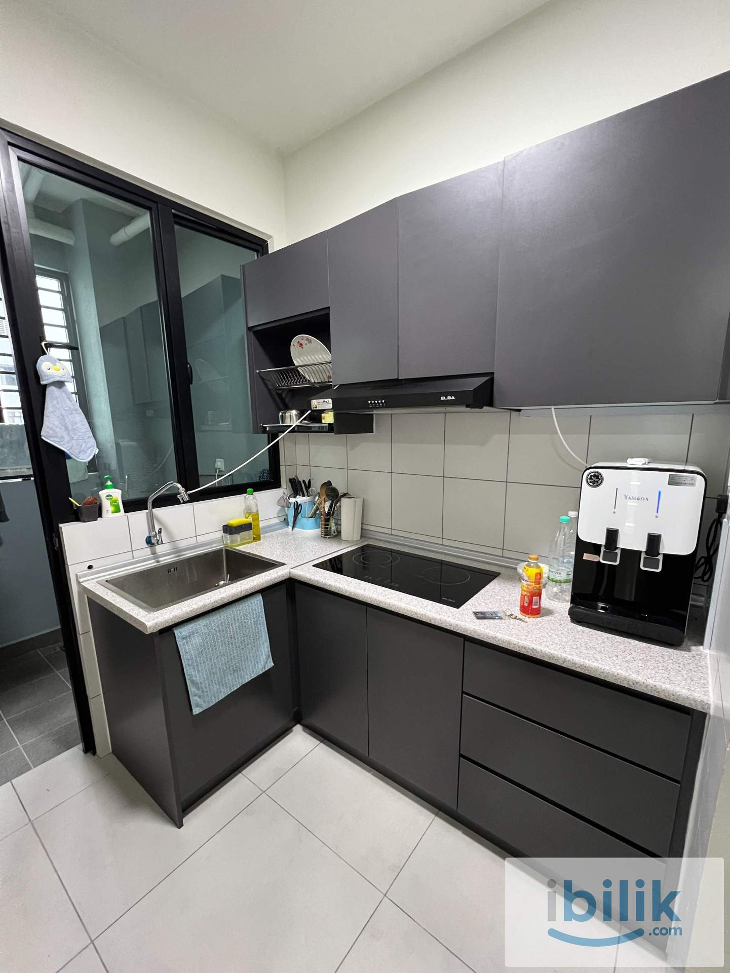 Middle room at Majestic Maxim, Taman Connaught - Image 3