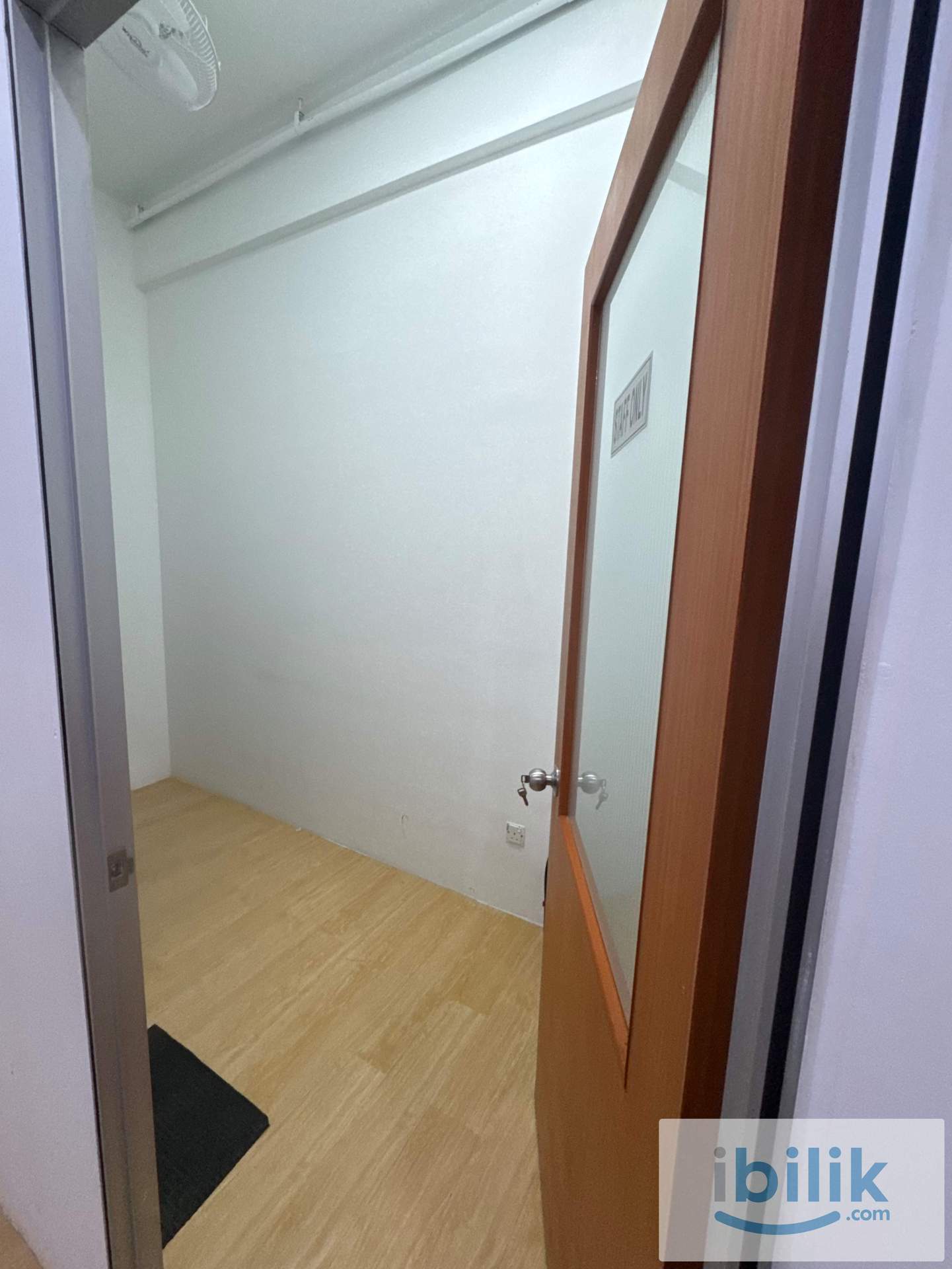 Furnished Office for Rent in Cyberjaya – Kenwingston Business Centre - Image 3