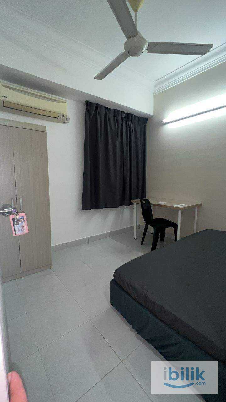 Small Room - Image 1