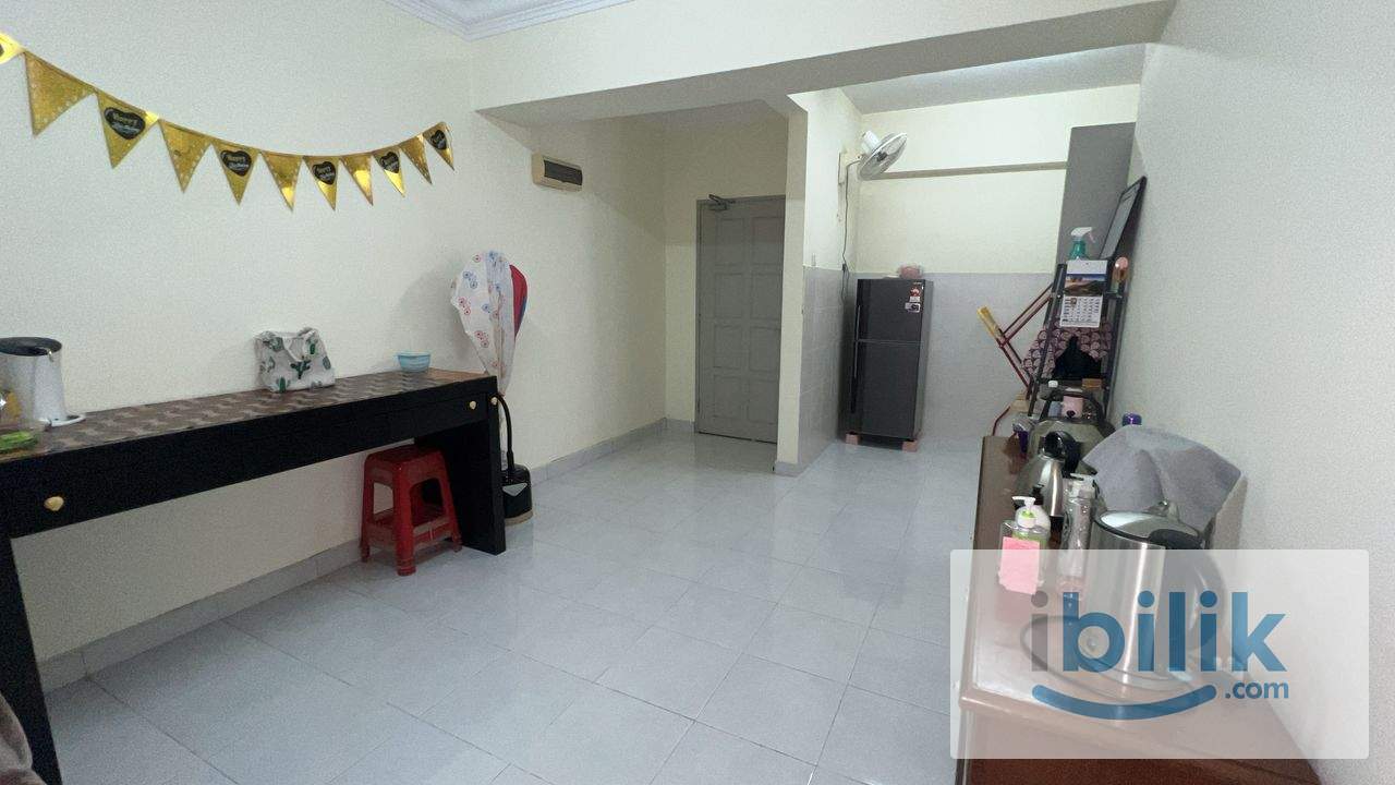 Small Room - Image 5