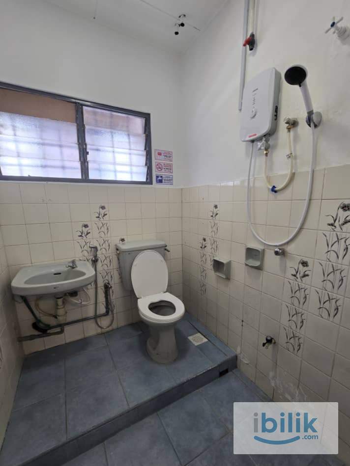 Queen Room near Taylor University , Sunway Pyramid , PJS7  - Image 2