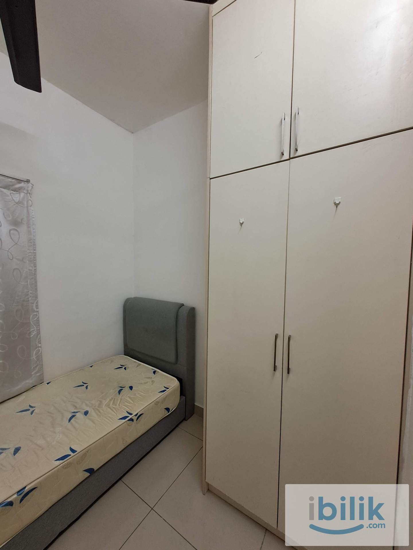 Small Room Female unit (Available May)oug Parklane Klang Lama - Image 6