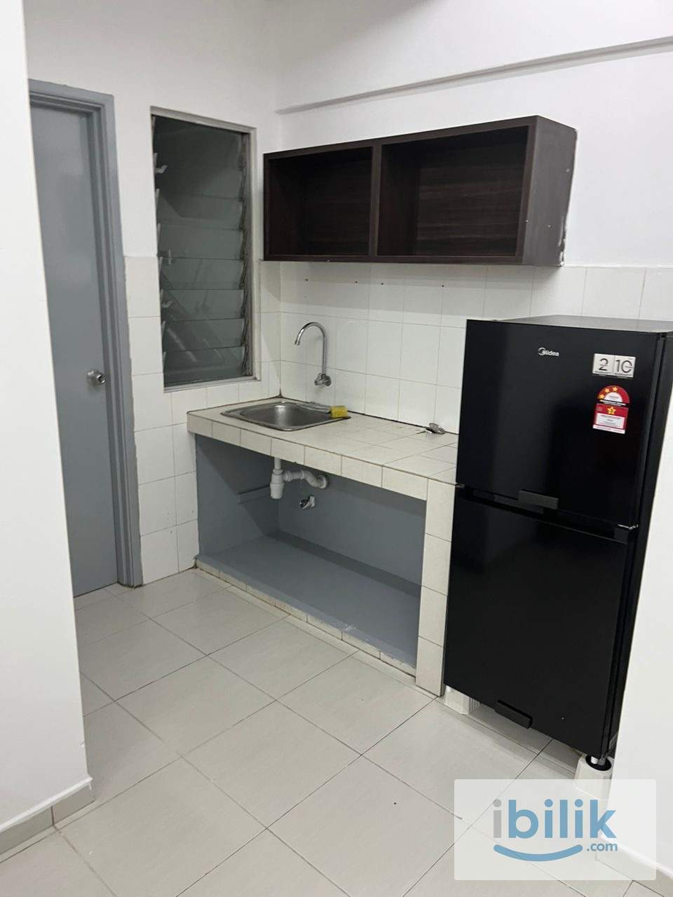 Air Cond Mid Room, South City Academia block A, walking distance to Mrt, near UPM & Apu - Image 2