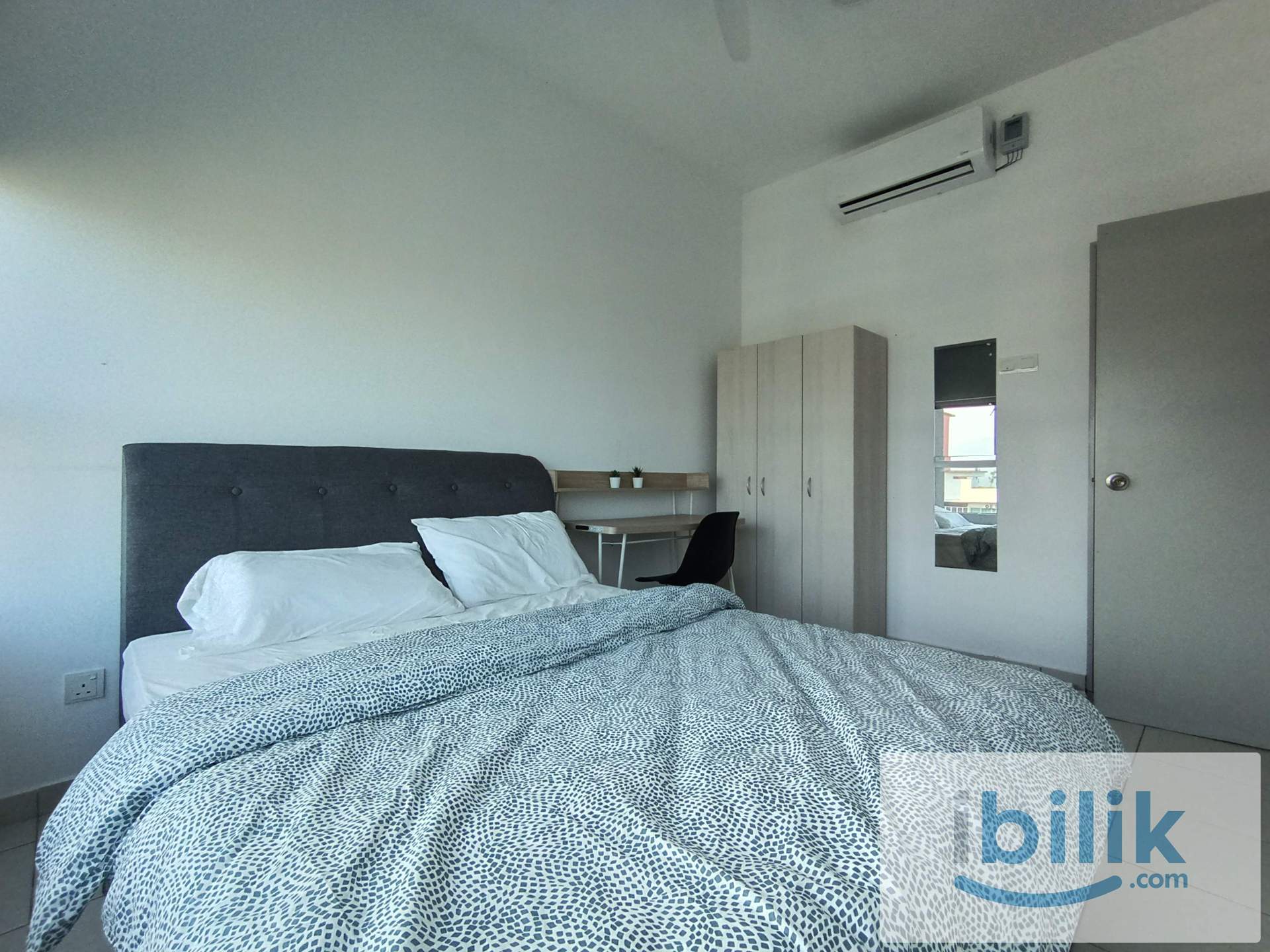 Female Masterbedroom For Rent Near MRT Damansara Damai  - Image 4