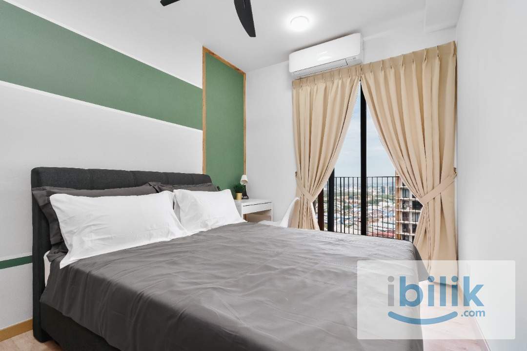 Female Balcony Room For Rent In Kota Damansara  - Image 3