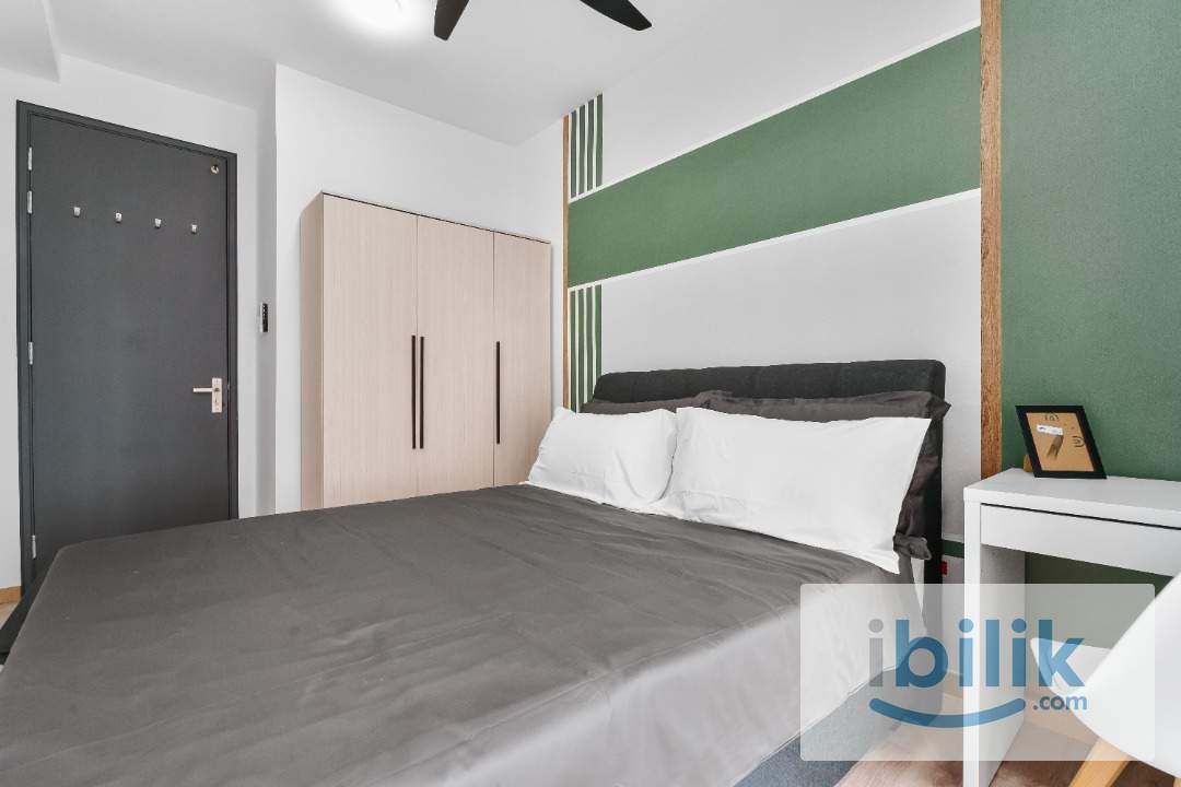 Female Balcony Room For Rent In Kota Damansara  - Image 4