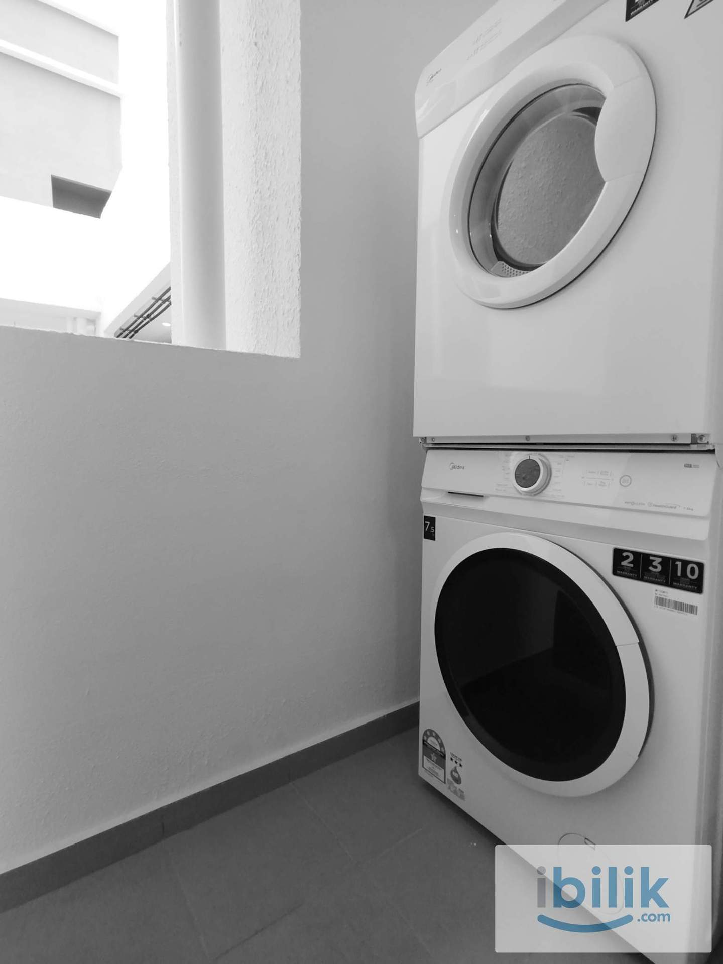 Female Middle Room For Rent @LRT Salak Selatan  - Image 10
