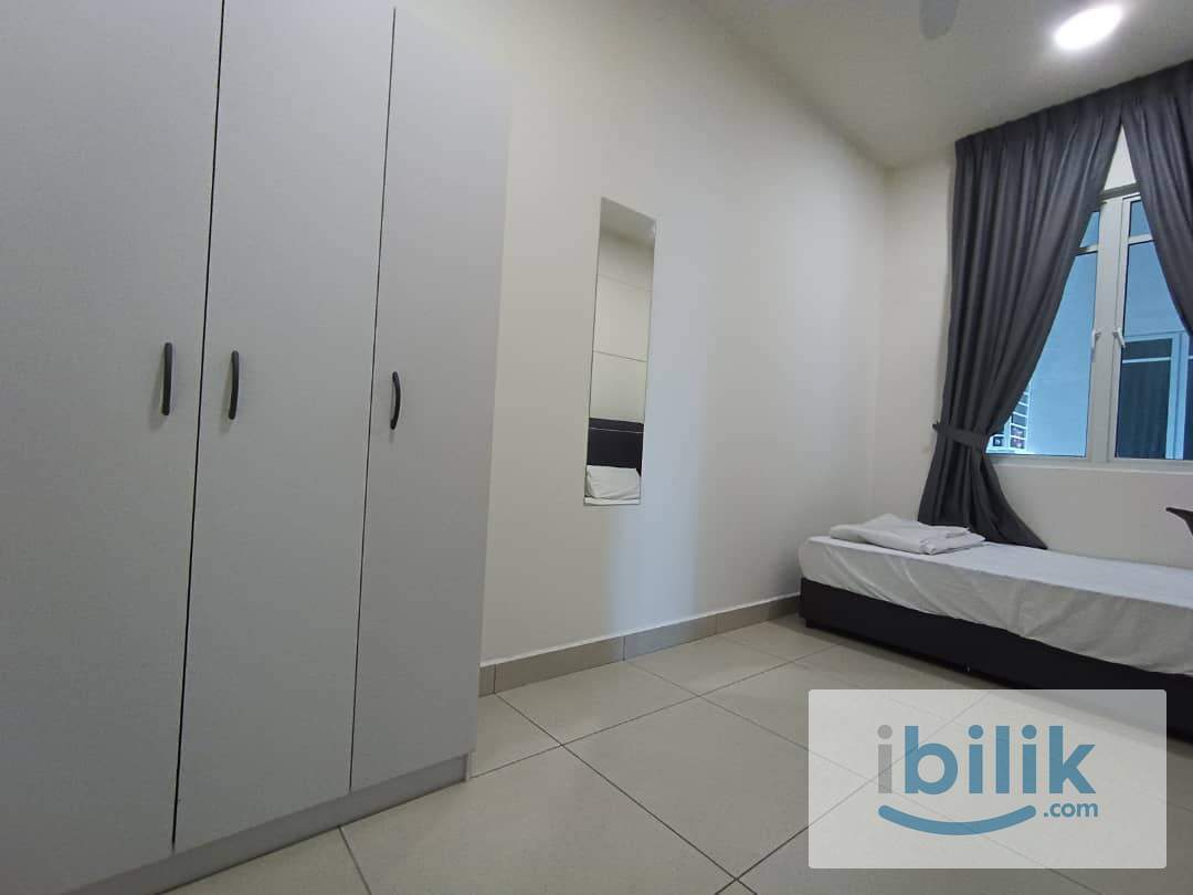 Female Middle Room For Rent @Near MRT Damansara Damai  - Image 2