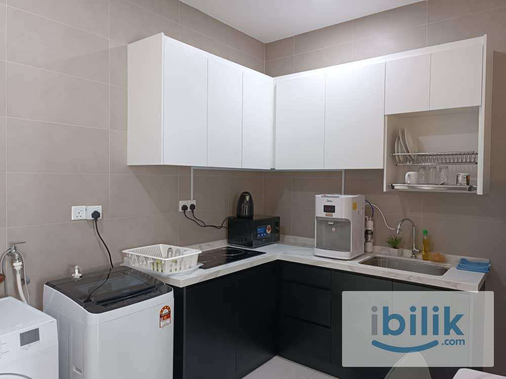 Female Middle Room Near KLCC  - Image 10
