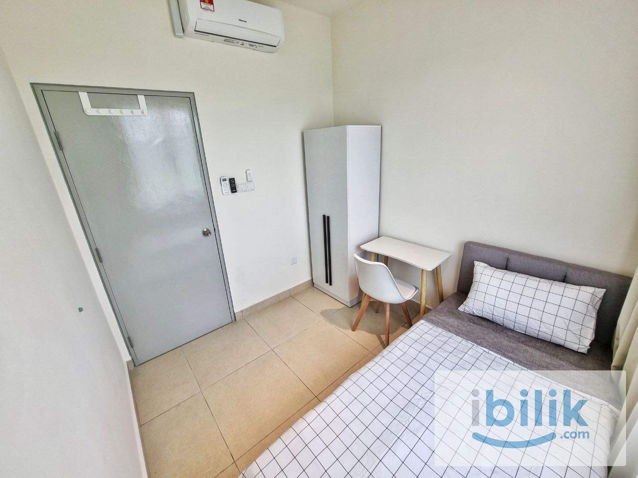 Female Non Sharing Room @Near MRT  - Image 1