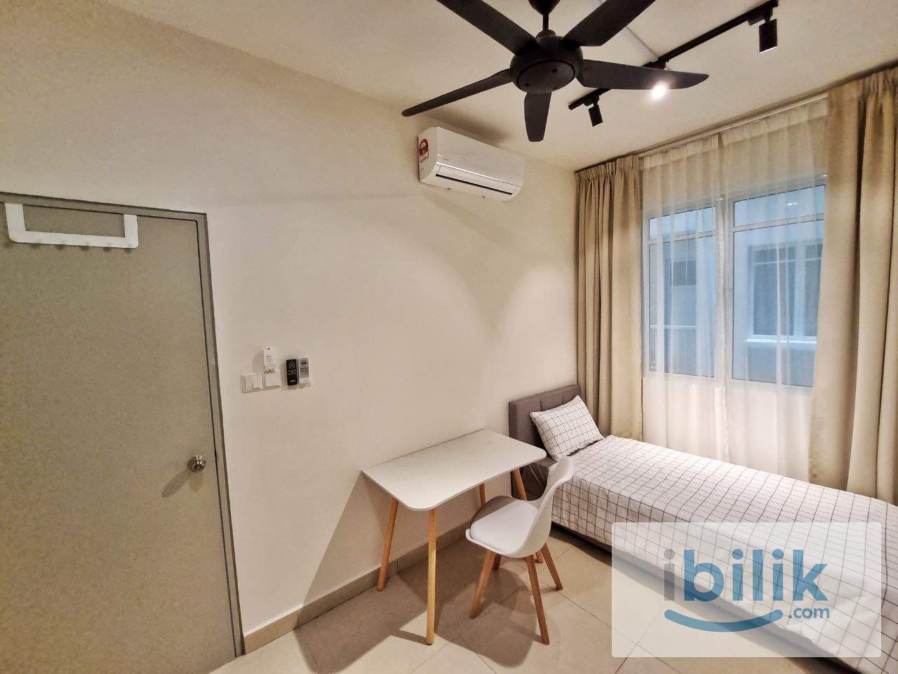 Middle Room For Rent In Damansara Near MRT Station  - Image 1