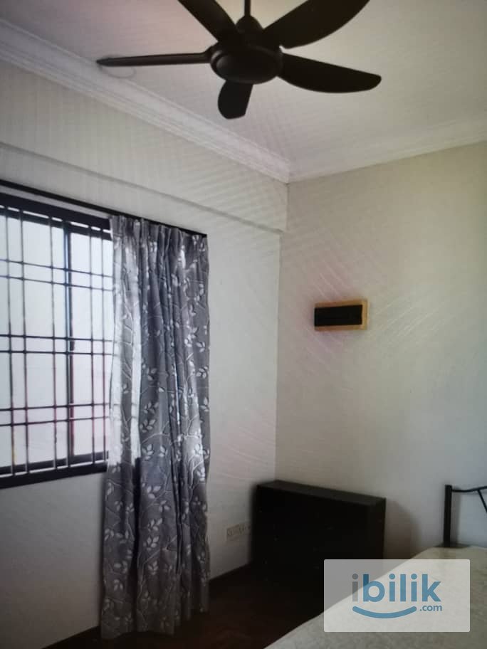 Single Room For Rent At Taman Mount Austin - Image 1
