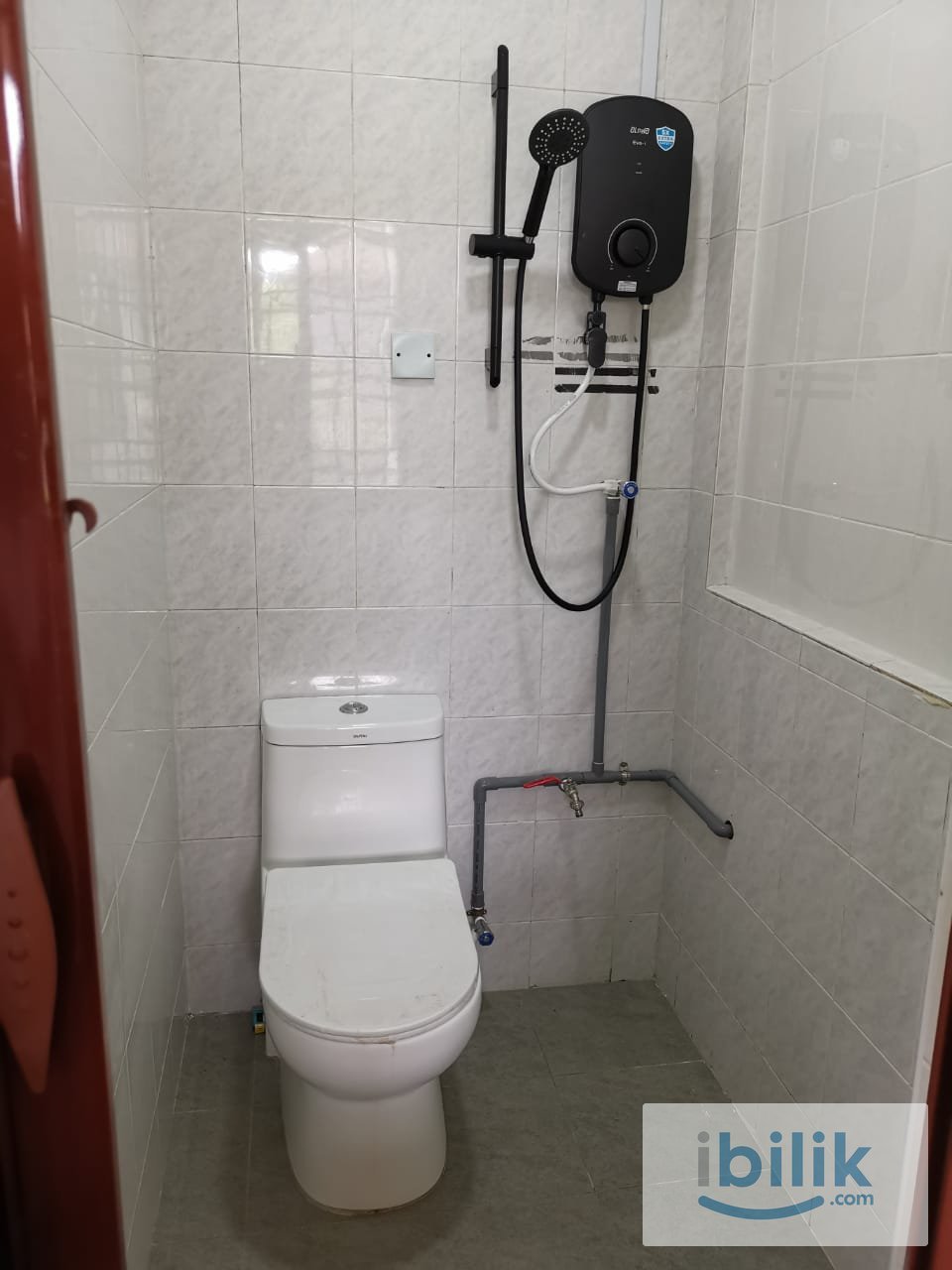 Single Room For Rent At Taman Mount Austin - Image 3
