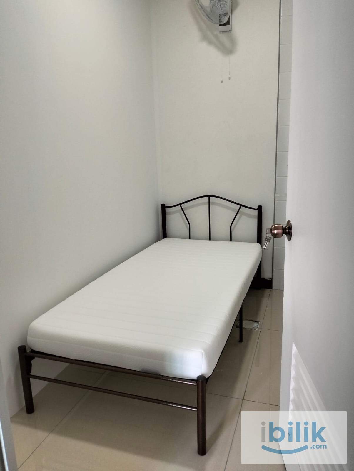 Paragon Suites - Middle Room - Image 1