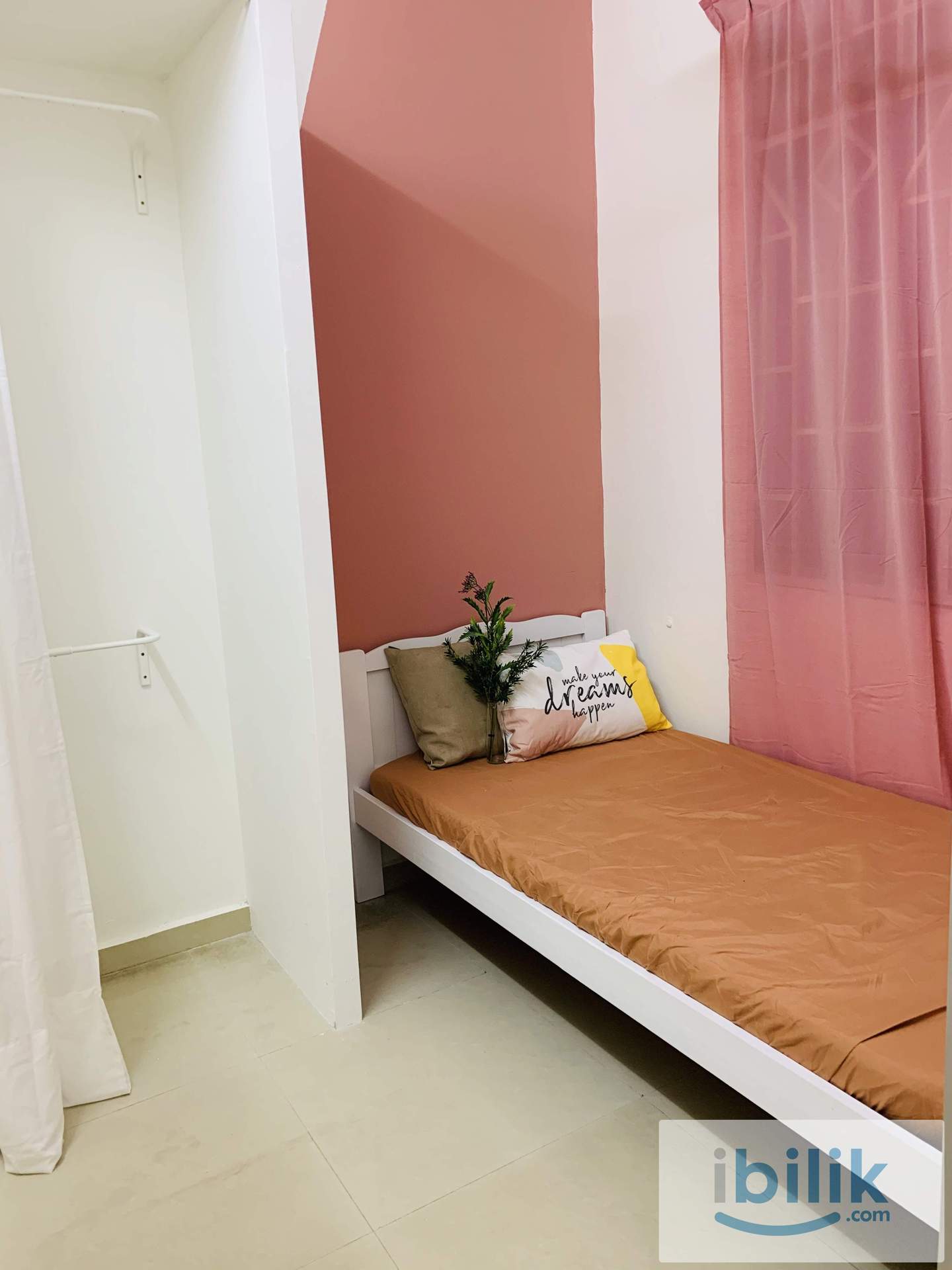 Cozy personal non sharing room - Image 7