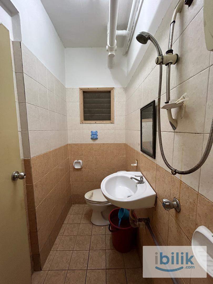 Private Single Room - Image 4