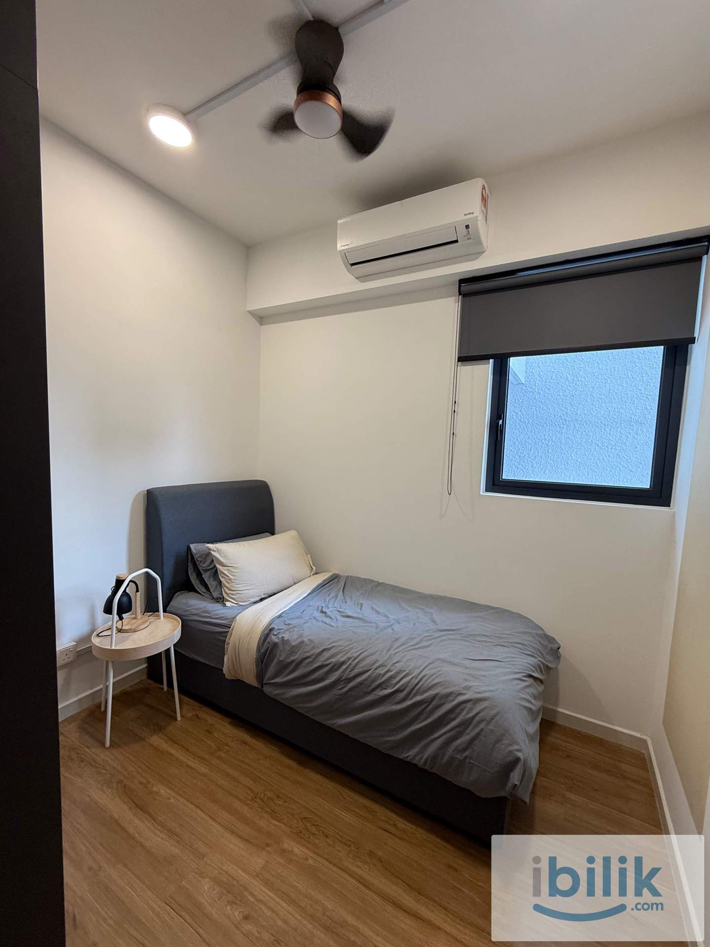 Middle Room For Rent  - Image 6