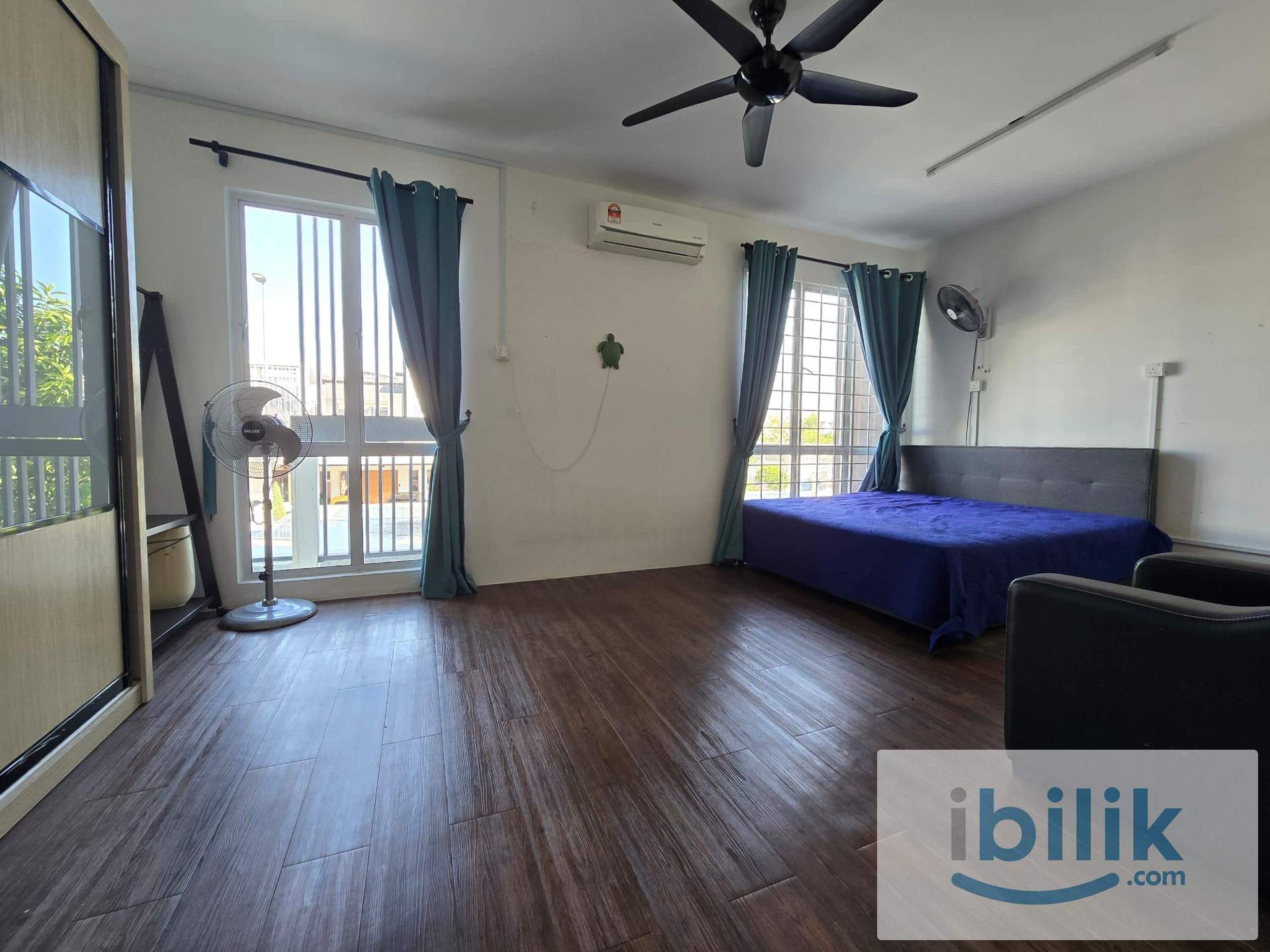 Cybersouth Room Rental - Image 2