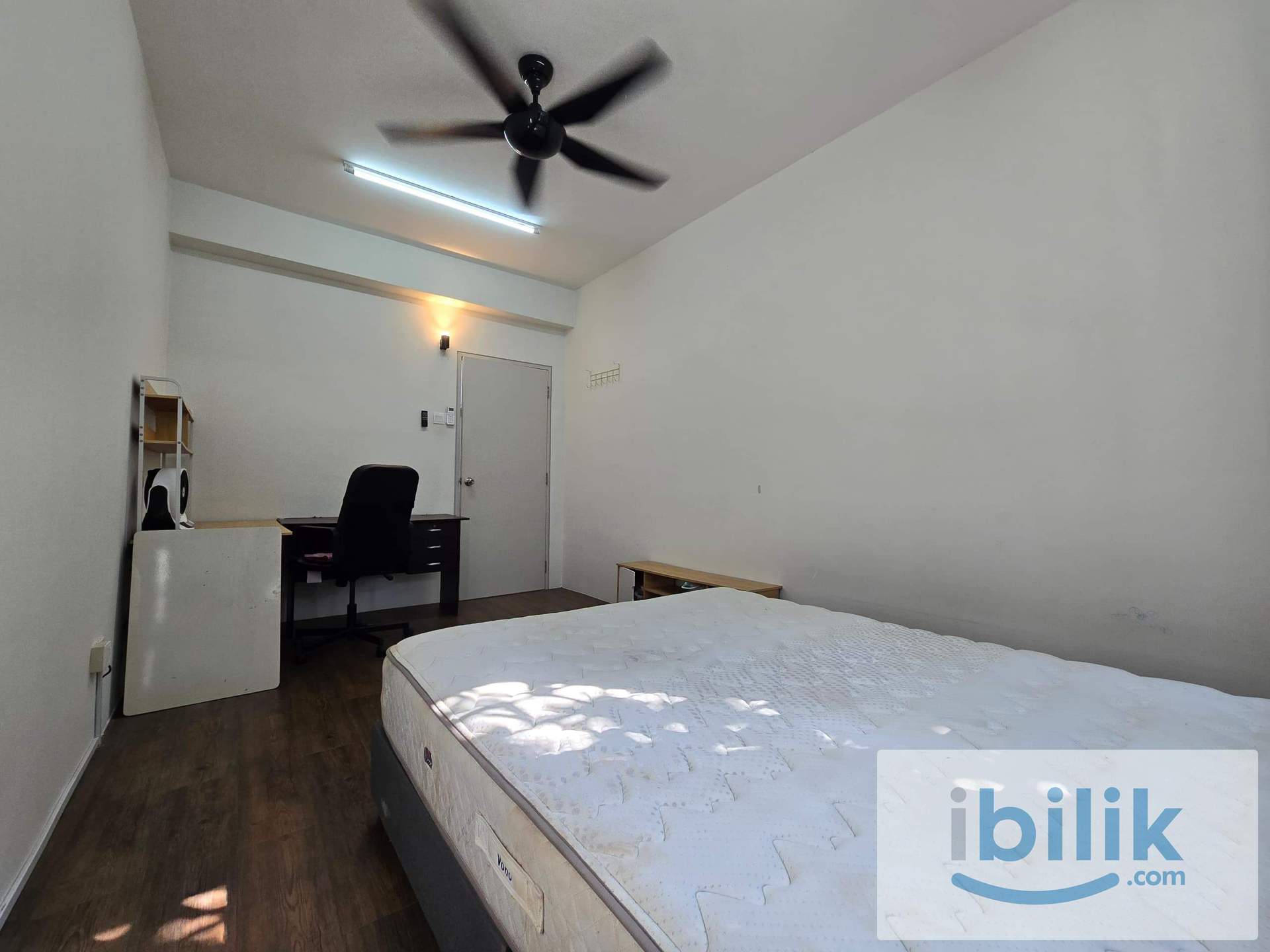 Cybersouth Room Rental - Image 4