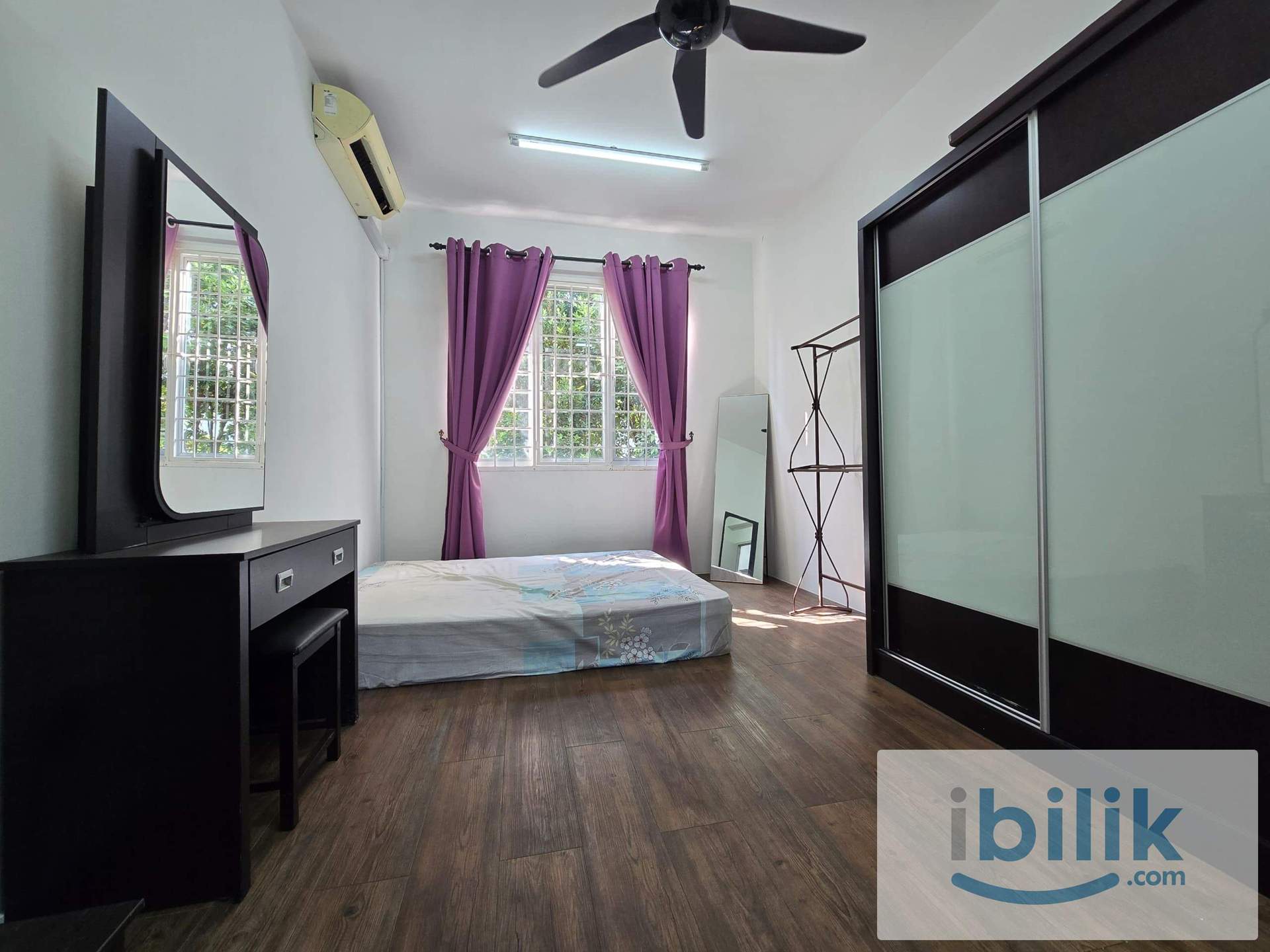 Cybersouth Room Rental - Image 6