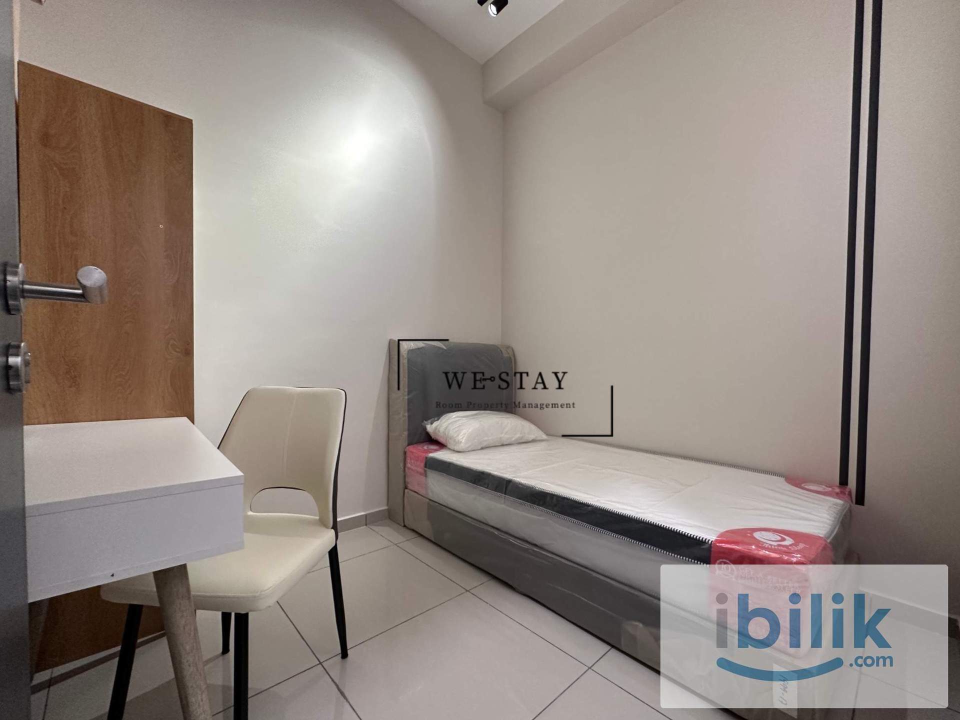Damansara Perdana Female Room Rental - Image 1
