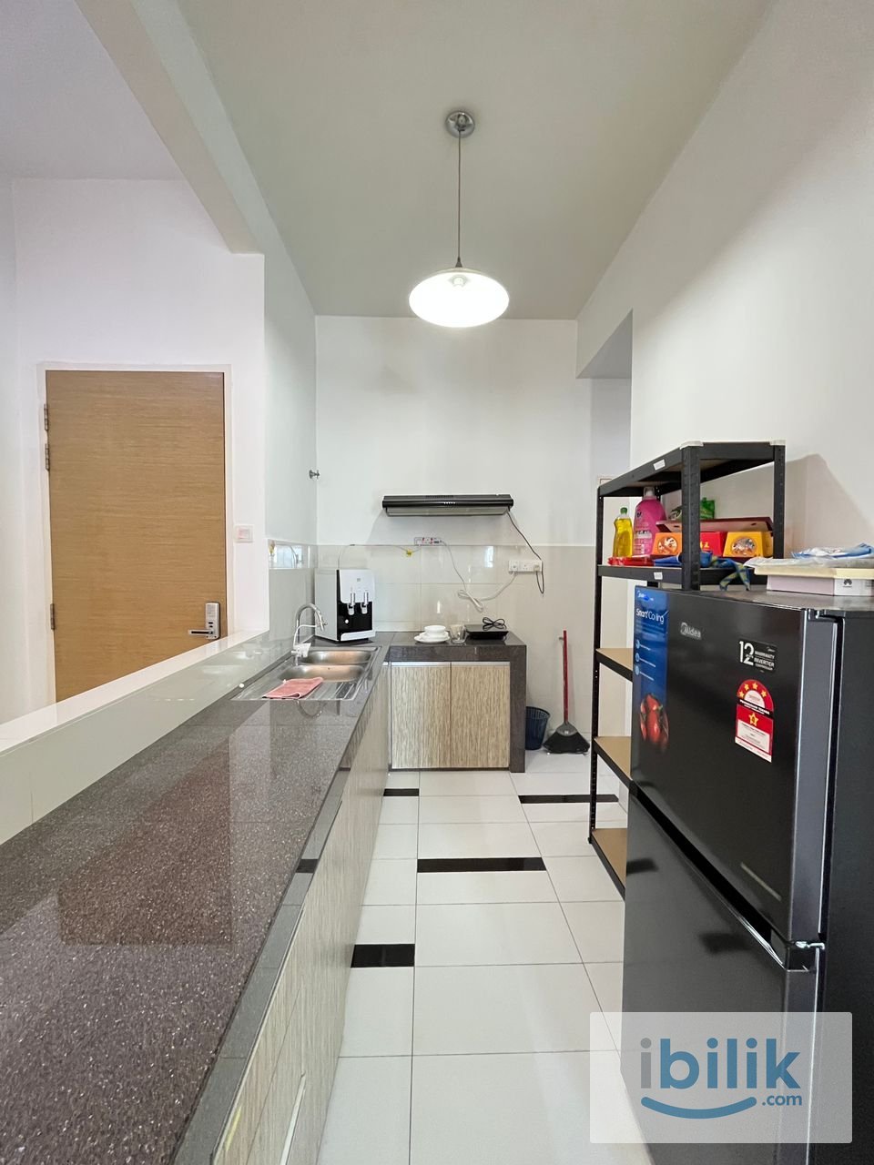 female unit (private room) for rent ! - Image 3