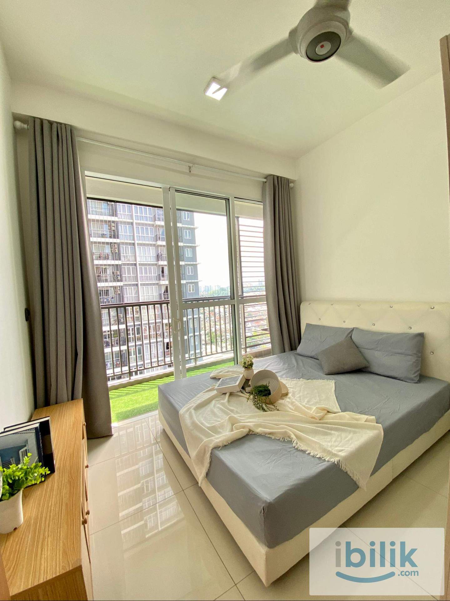 (Exclusive) Medium Room For Rent at Sri Petaling !  - Image 1