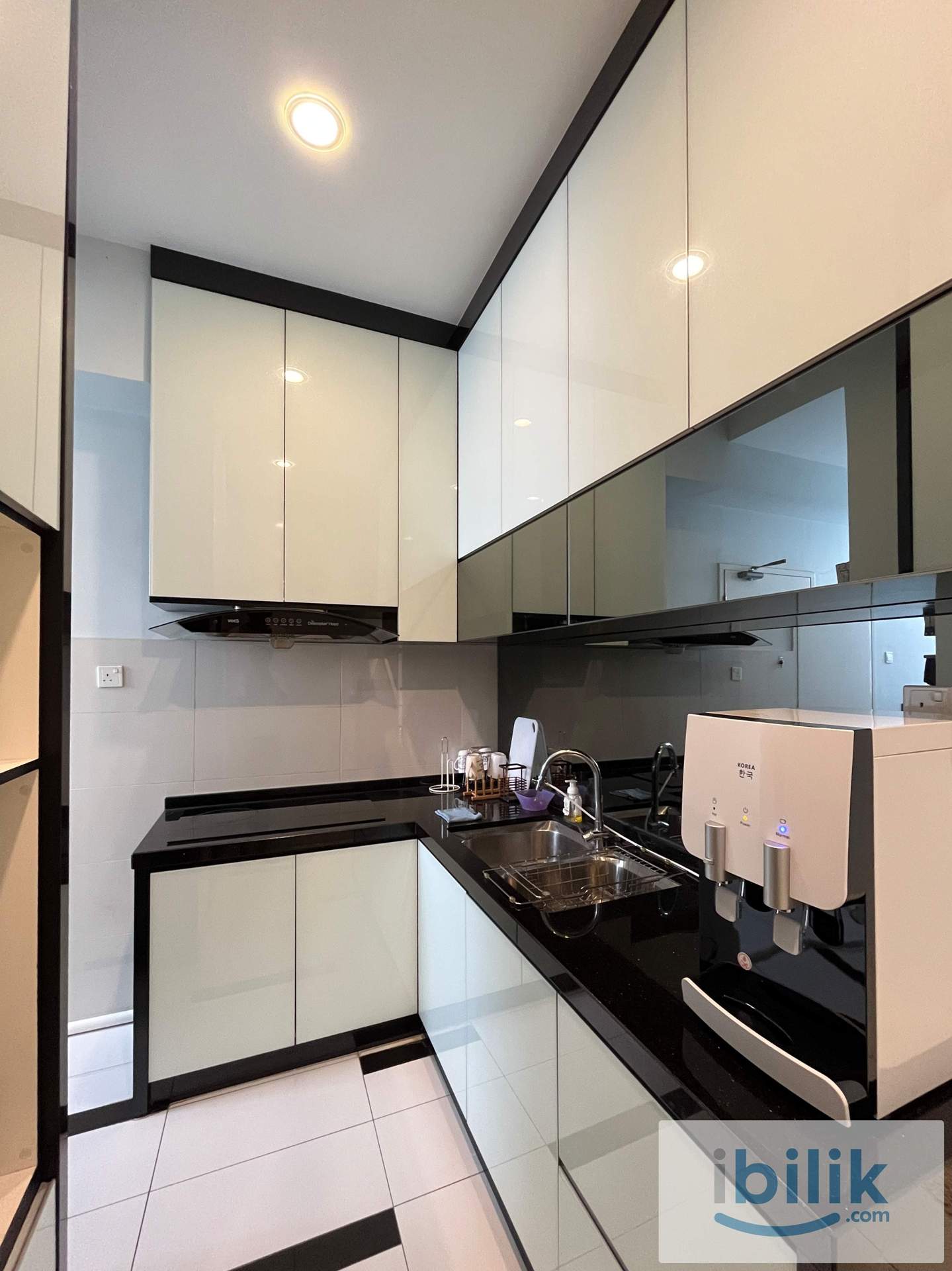 (Female) Medium Room For Rent ! - Image 3