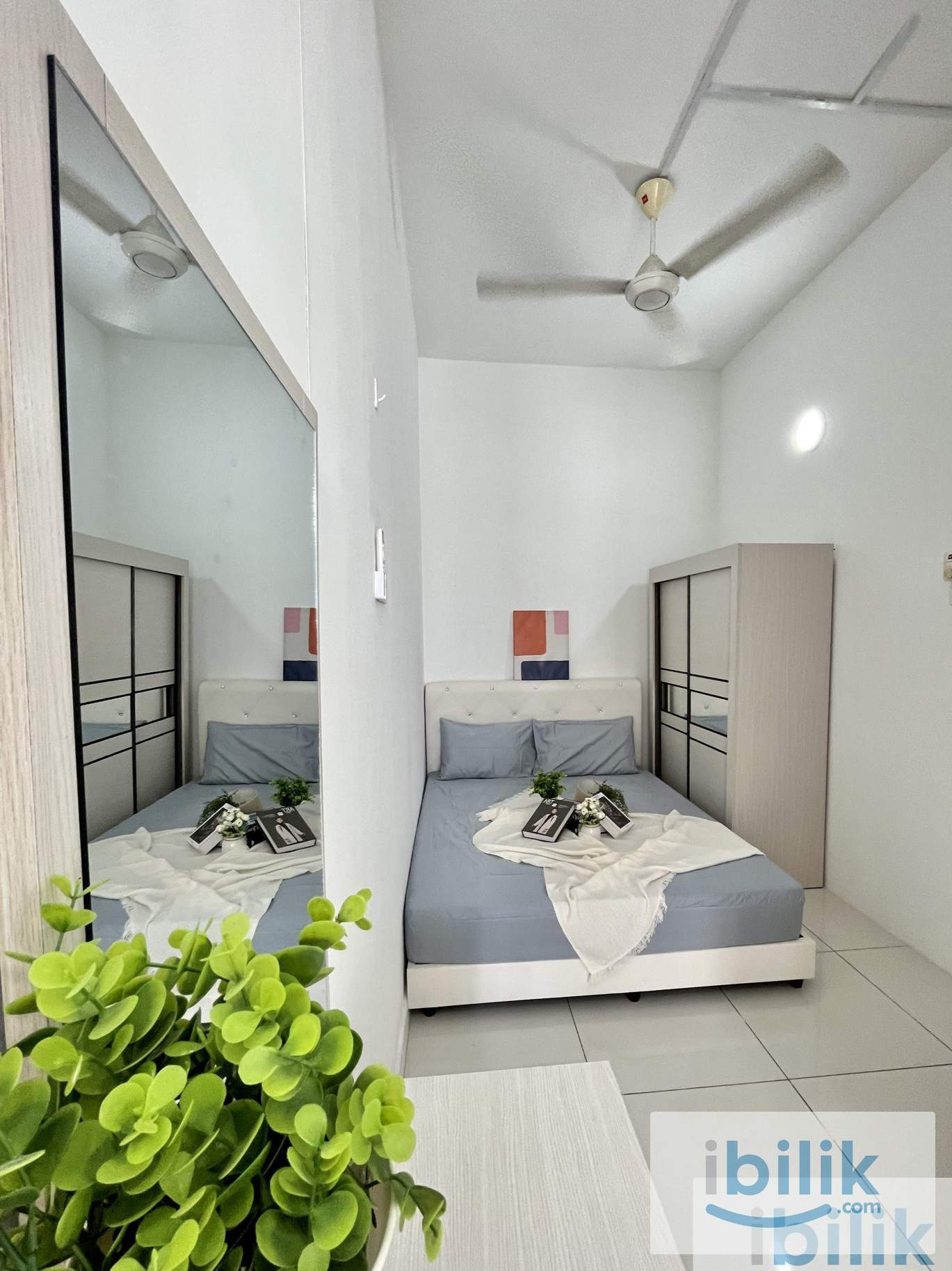 (Female) Medium room for rent at skypod ! - Image 1