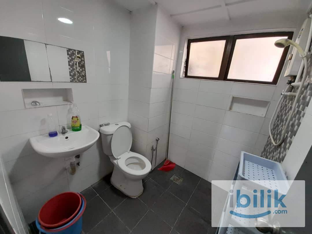Free WIFI Master Room at Vista Komanwel - Image 3