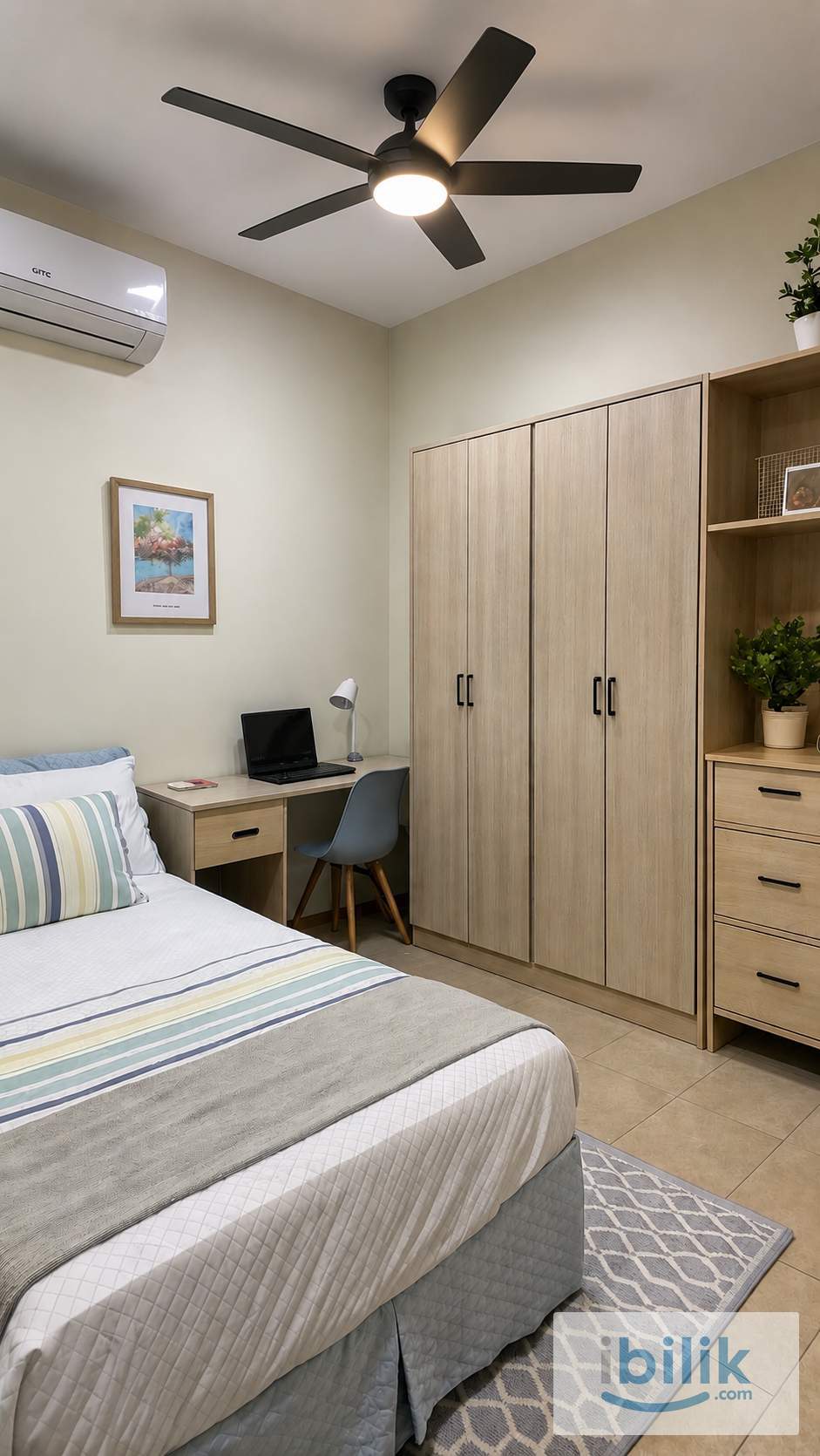 Furnished Room with Working Desk & High-Speed Internet - Image 5