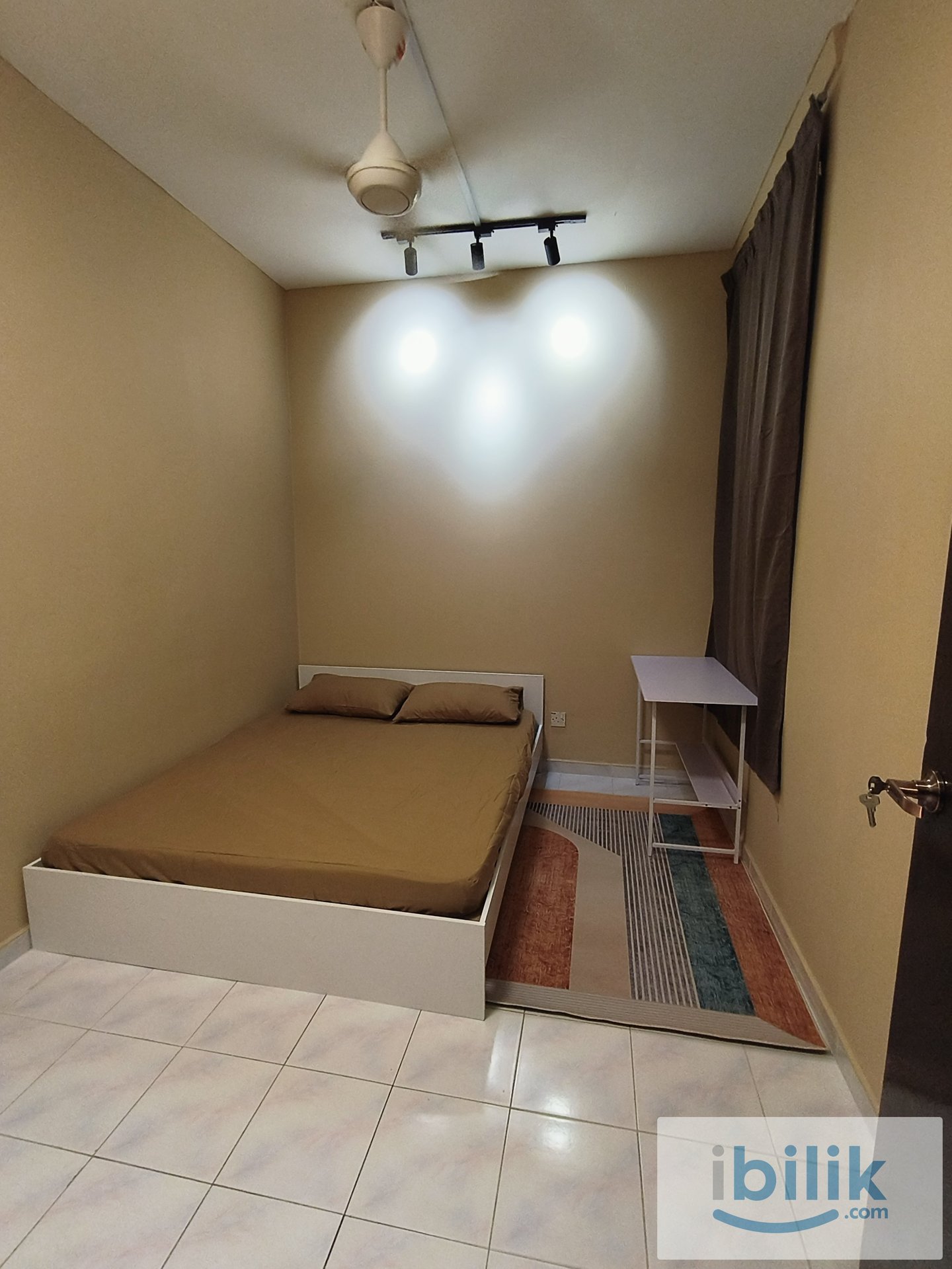 Fully Furnished Medium Room  - Image 1