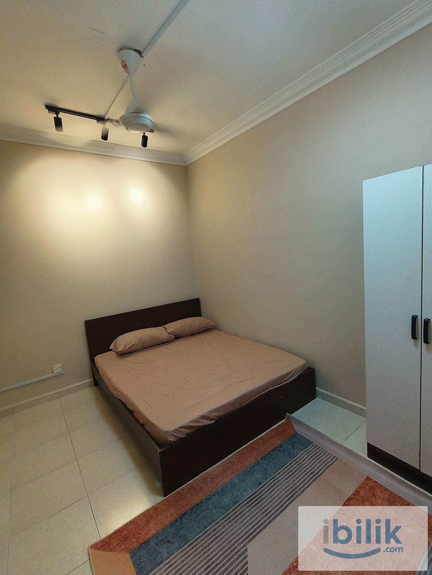 Fully Furnished Medium Room - Image 2