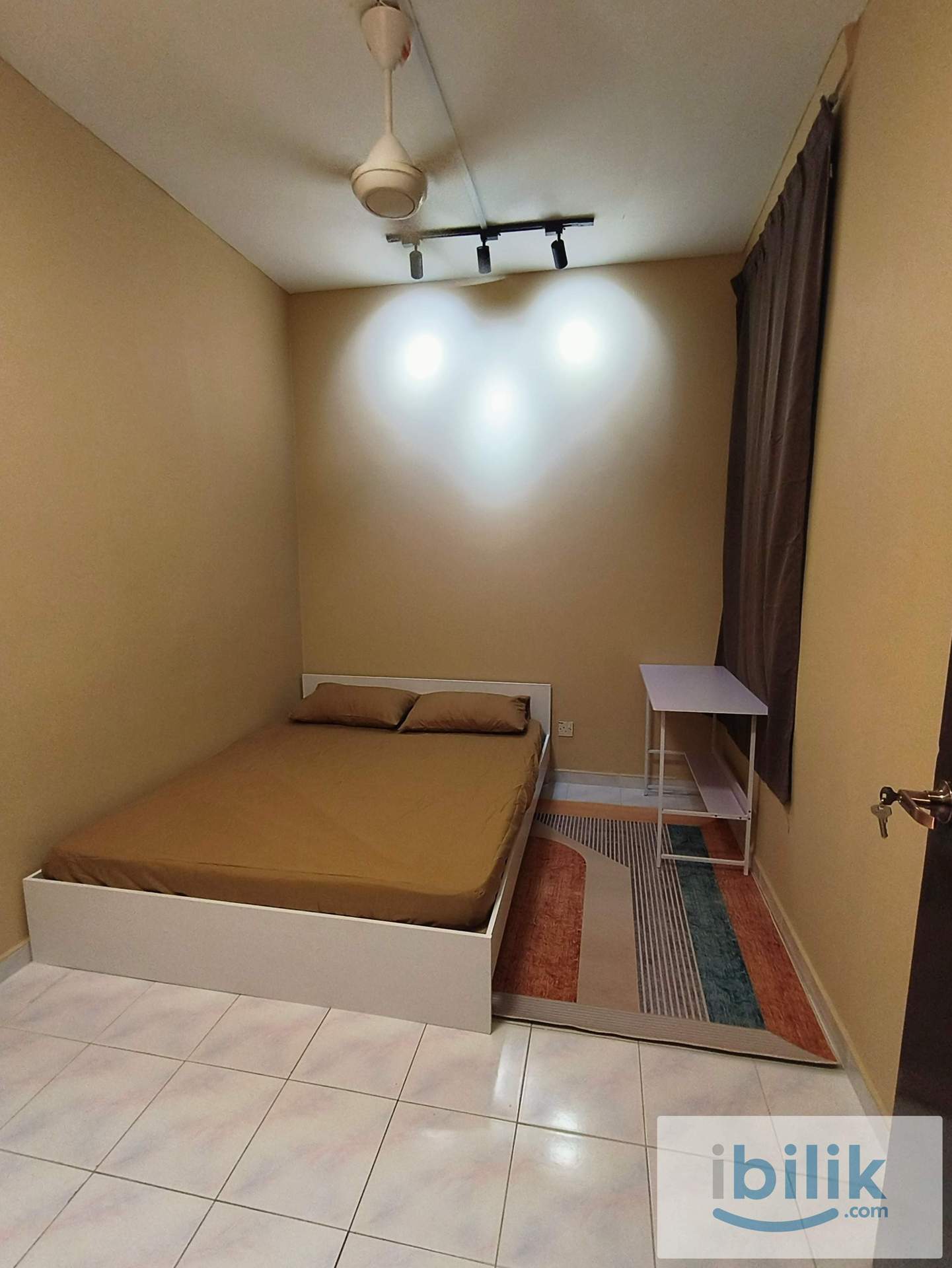 Fully Furnished Medium Room  - Image 1