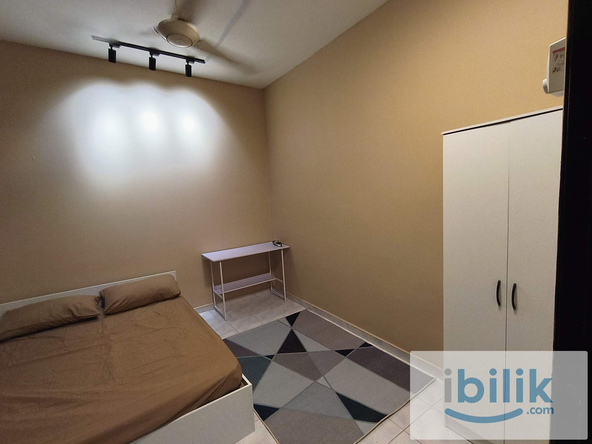 Fully Furnished Medium Room  - Image 1