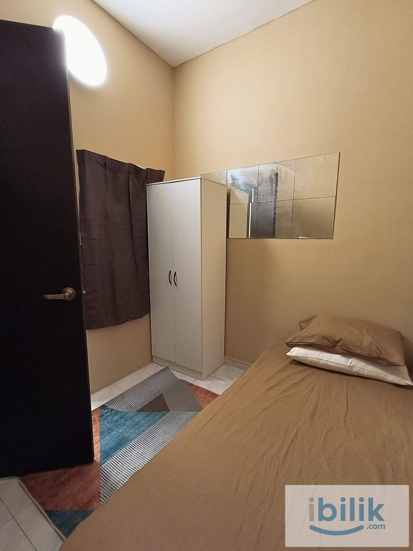 Fully Furnished Small Room  - Image 1
